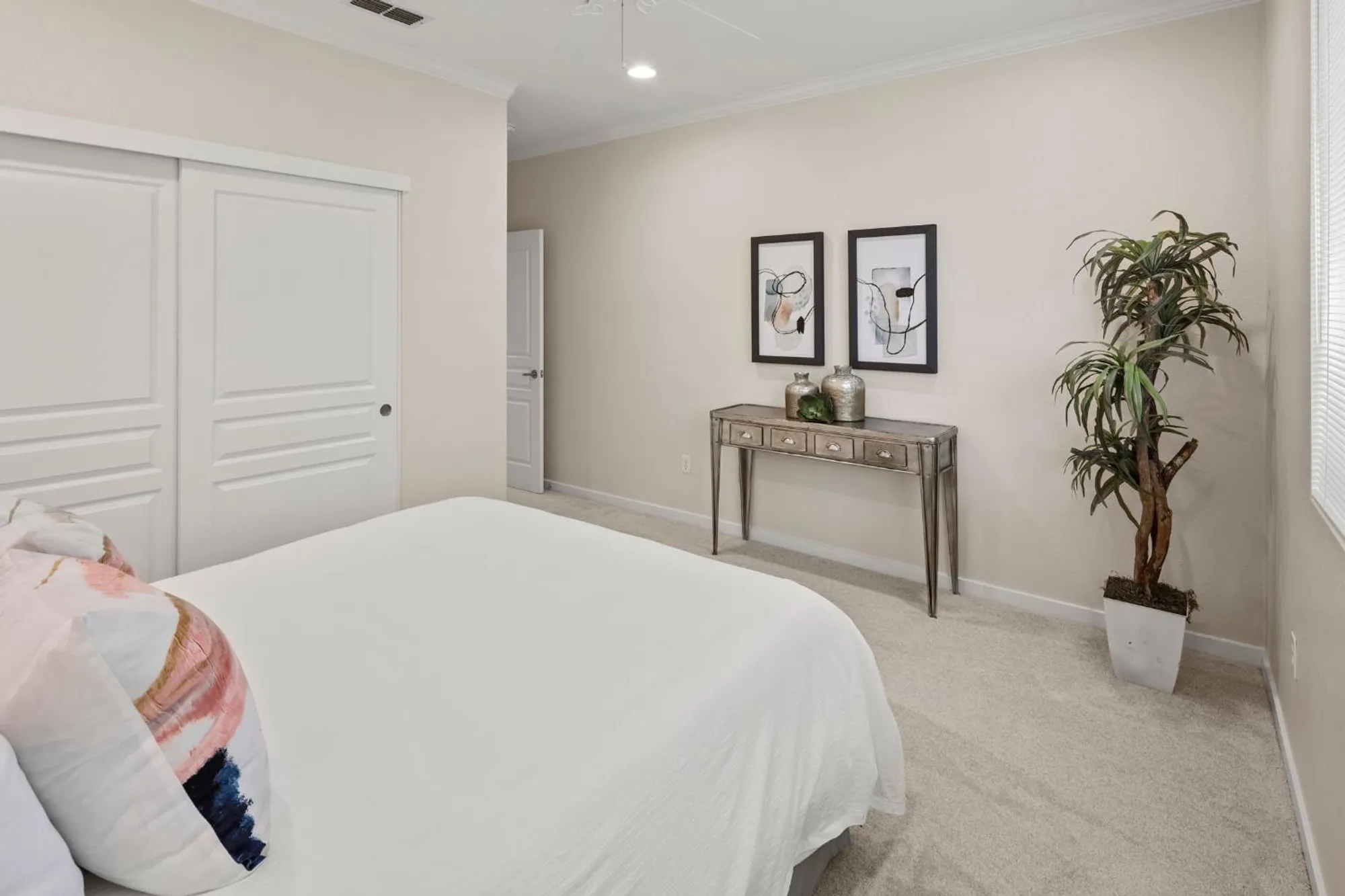 Property Slideshow image 30 of 44 | 3113 black hawk ln, Lincoln, CA, 95648