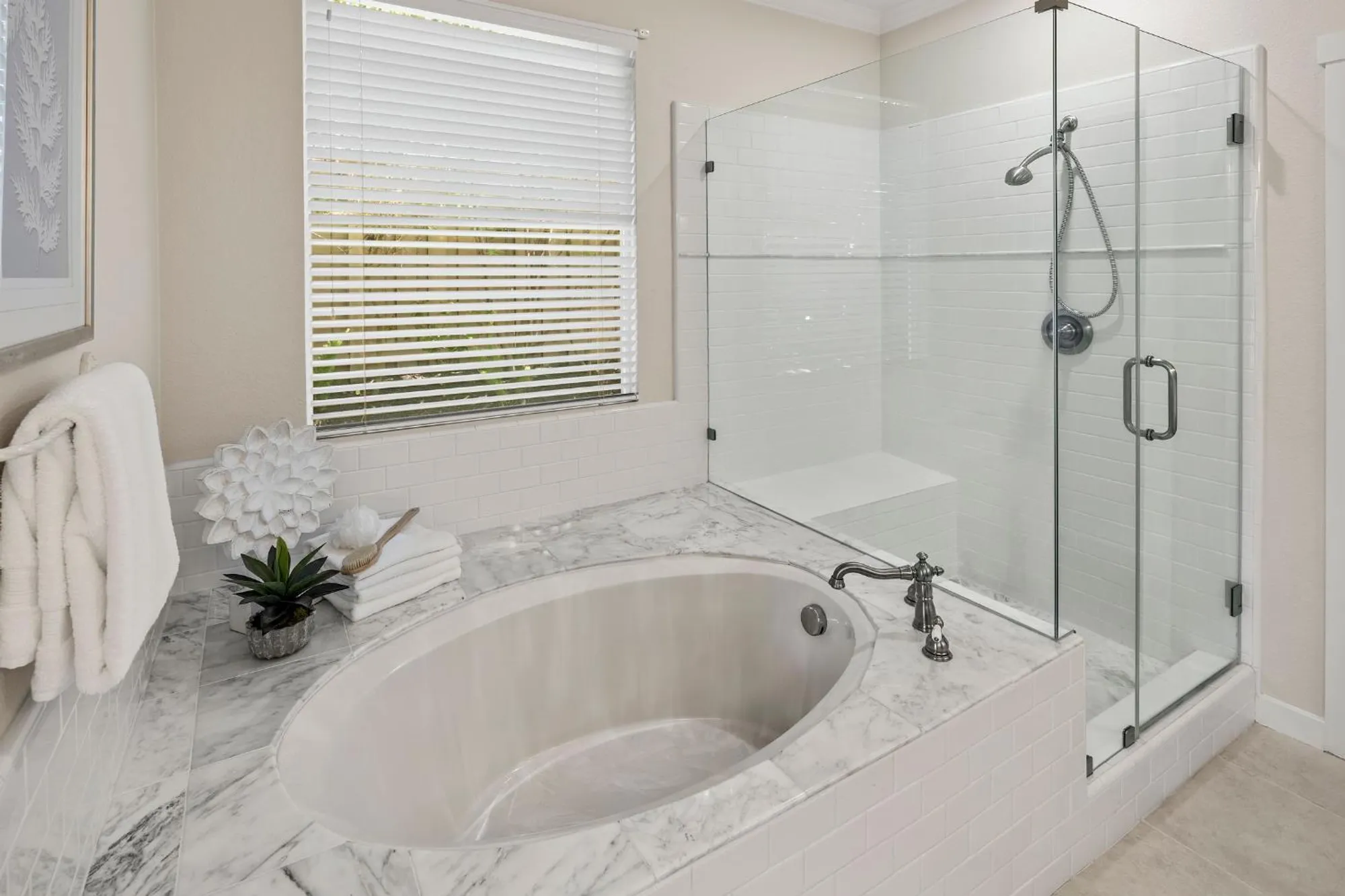 Property Slideshow image 25 of 44 | 3113 black hawk ln, Lincoln, CA, 95648