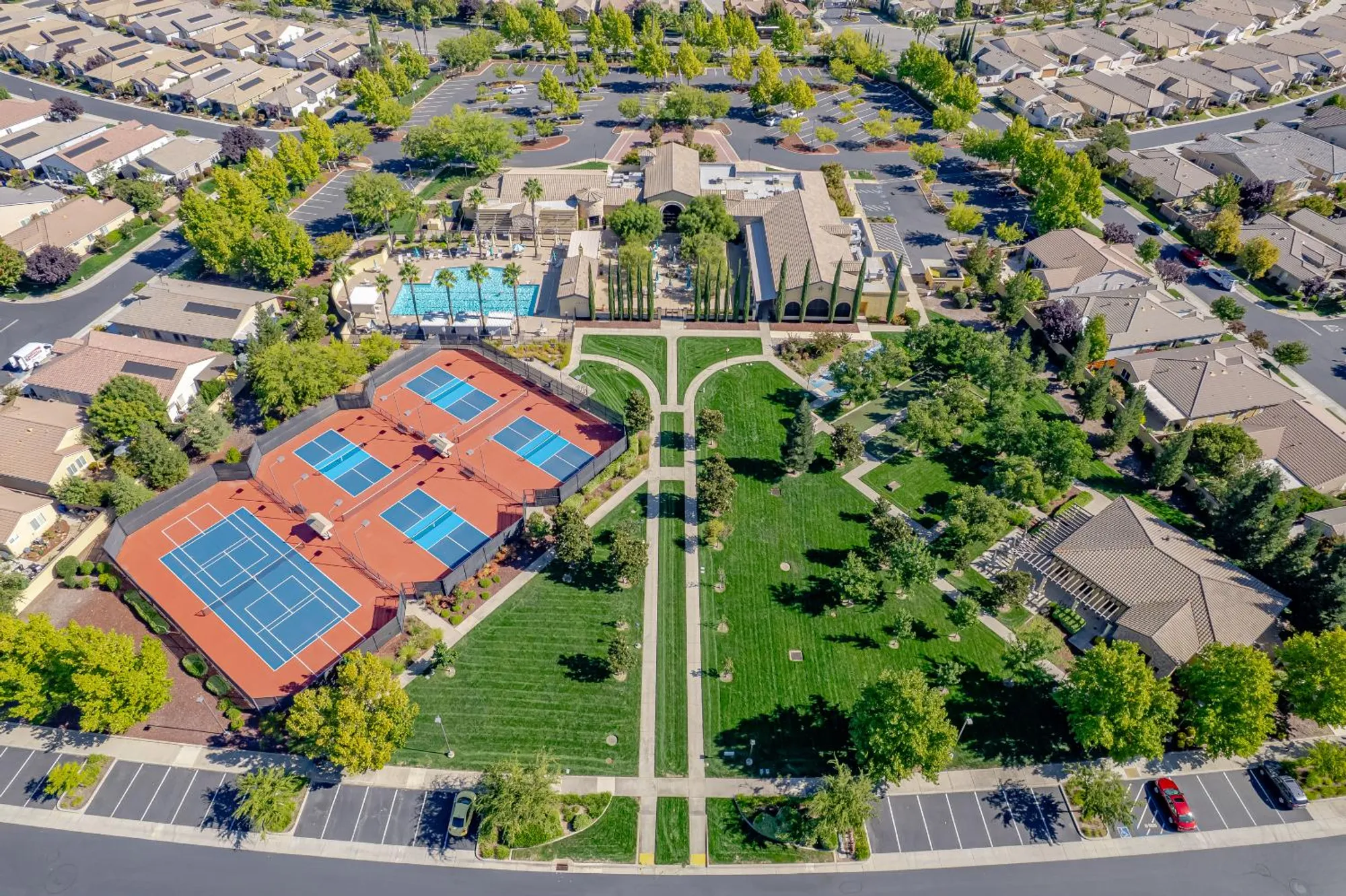 Property Slideshow image 19 of 30 | 4083 arco del paso ln, Sacramento, CA, 95834