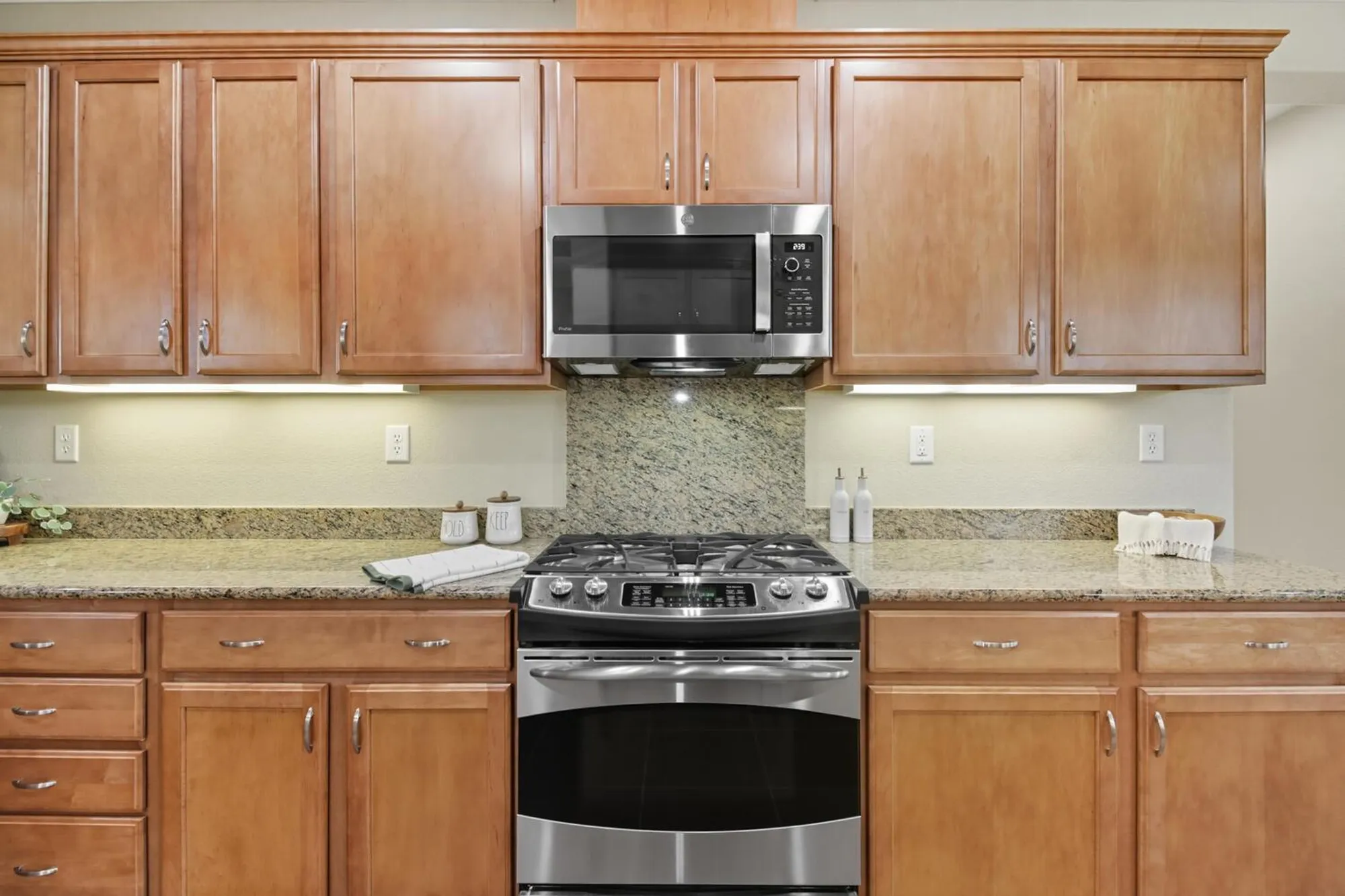 Property Slideshow image 13 of 62 | 7409 rothschild ct, Elk Grove, CA, 95757