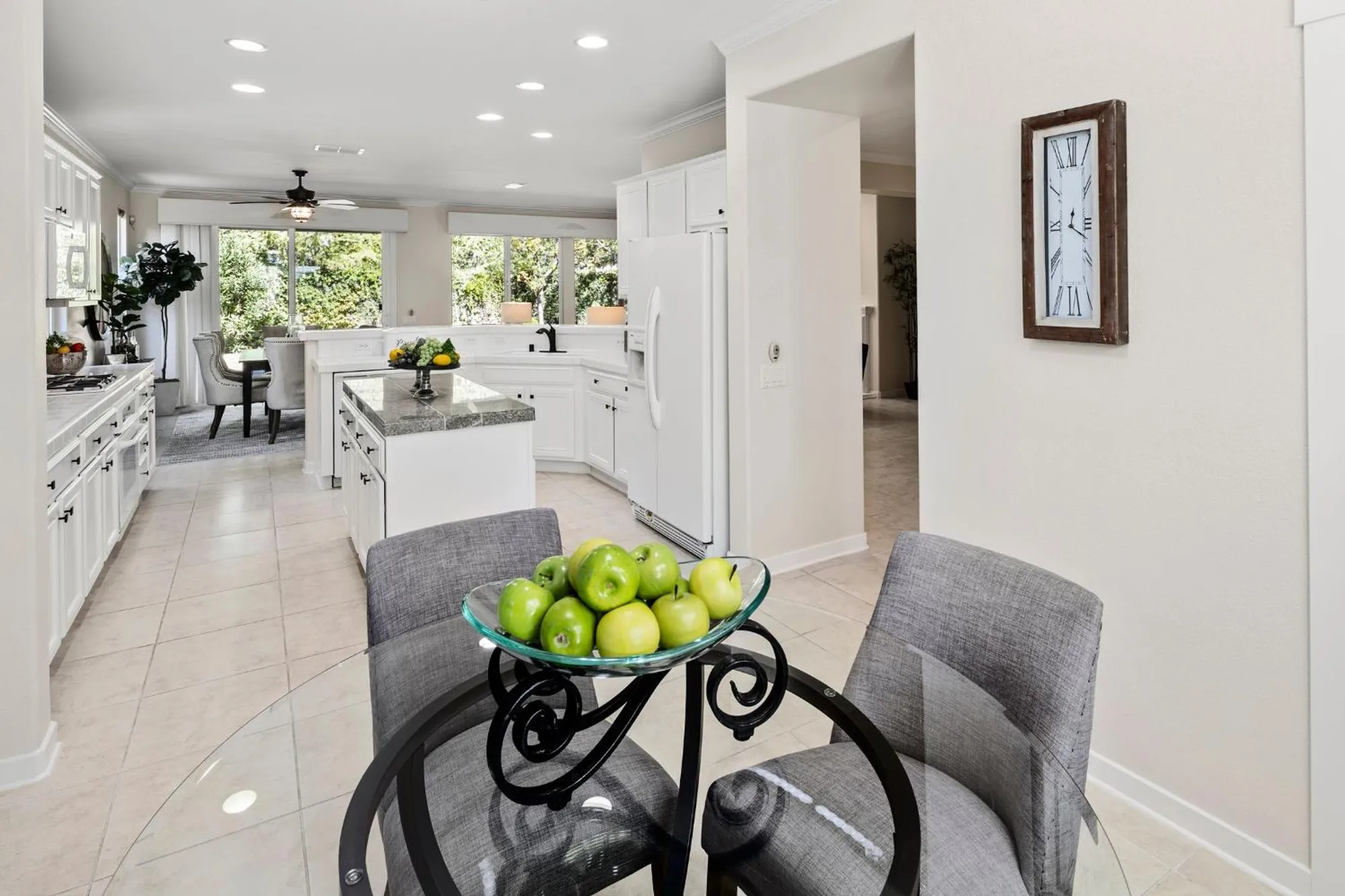 Property Slideshow image 16 of 44 | 3113 black hawk ln, Lincoln, CA, 95648