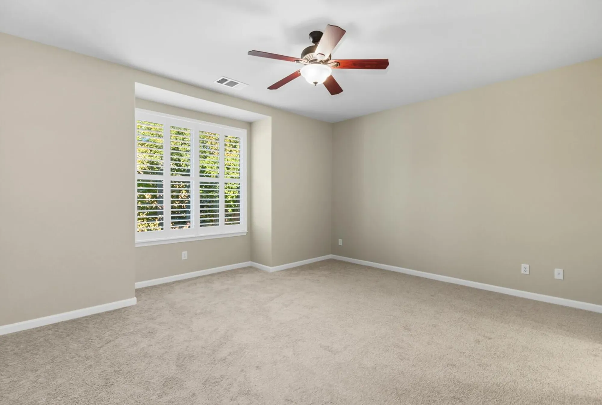 Property Slideshow image 23 of 62 | 7409 rothschild ct, Elk Grove, CA, 95757