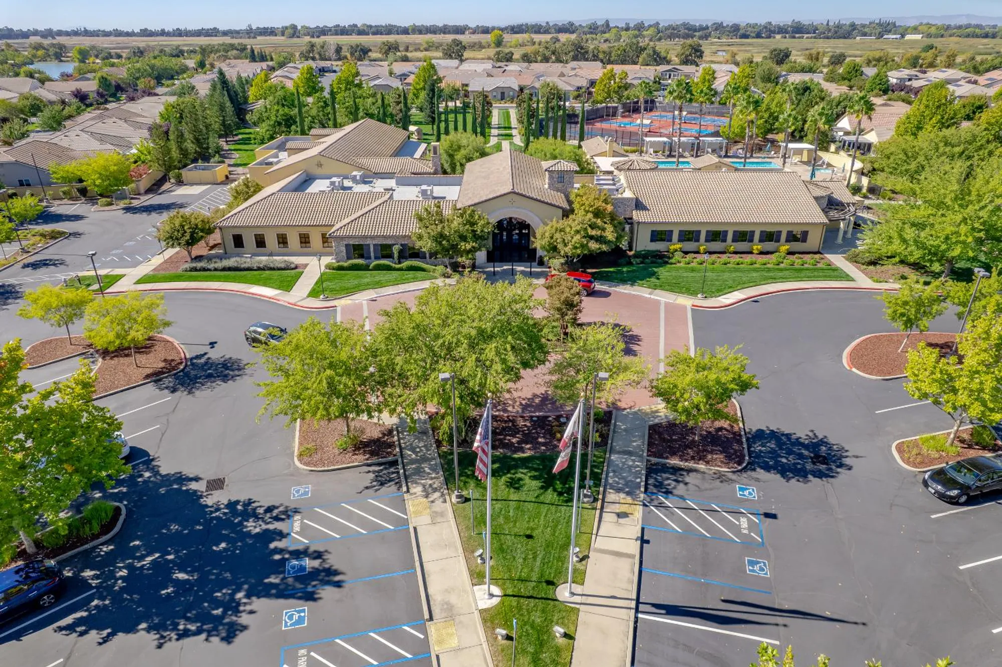 Property Slideshow image 21 of 30 | 4083 arco del paso ln, Sacramento, CA, 95834