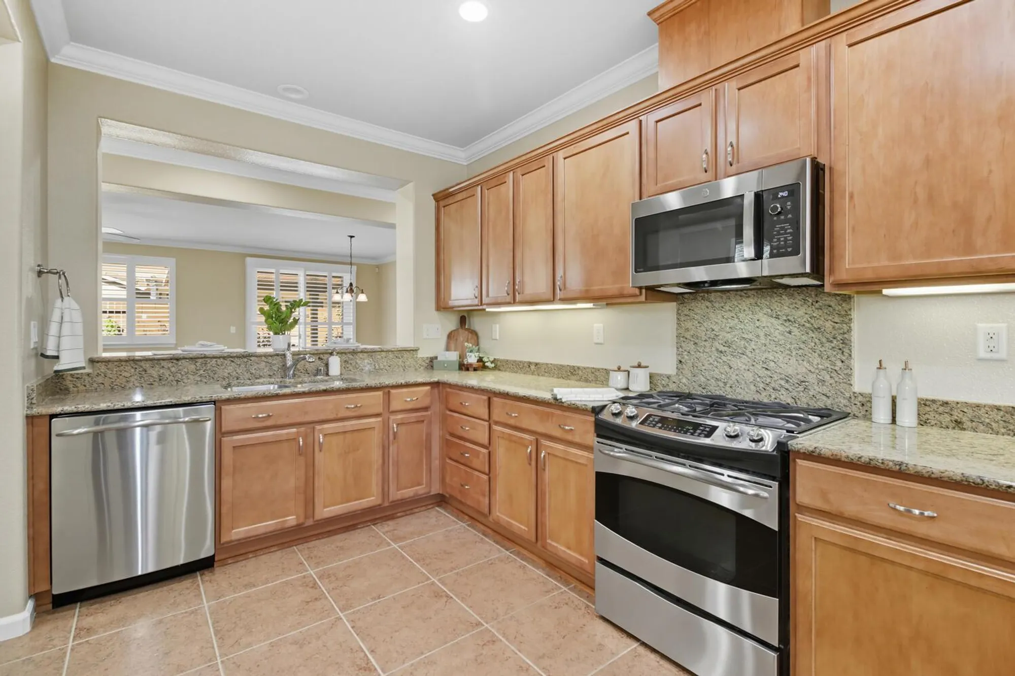 Property Slideshow image 18 of 62 | 7409 rothschild ct, Elk Grove, CA, 95757