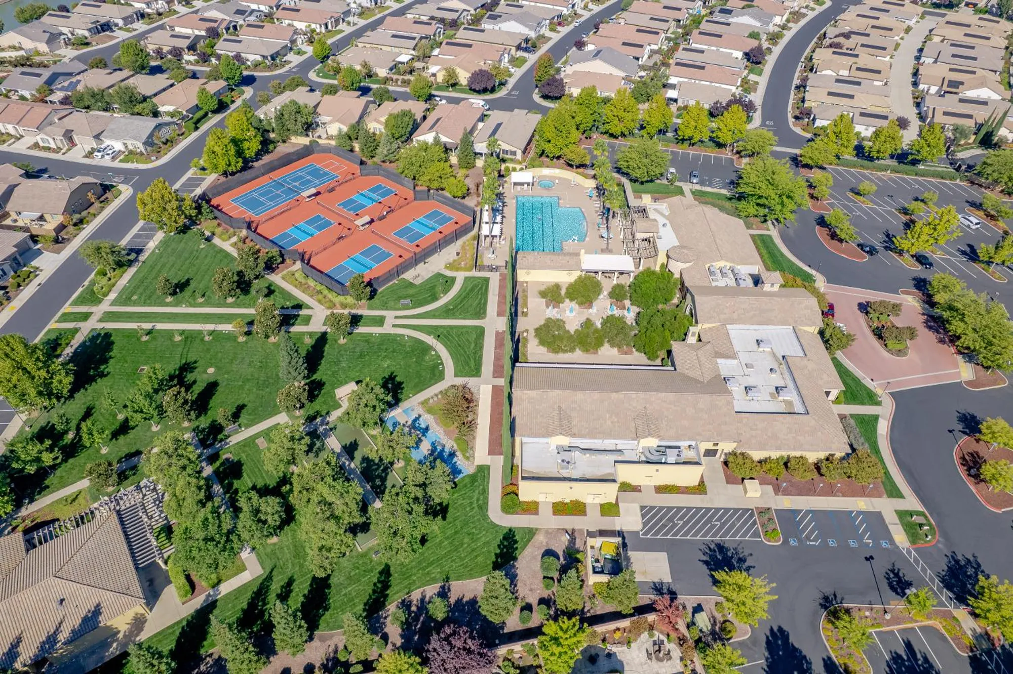 Property Slideshow image 18 of 30 | 4083 arco del paso ln, Sacramento, CA, 95834