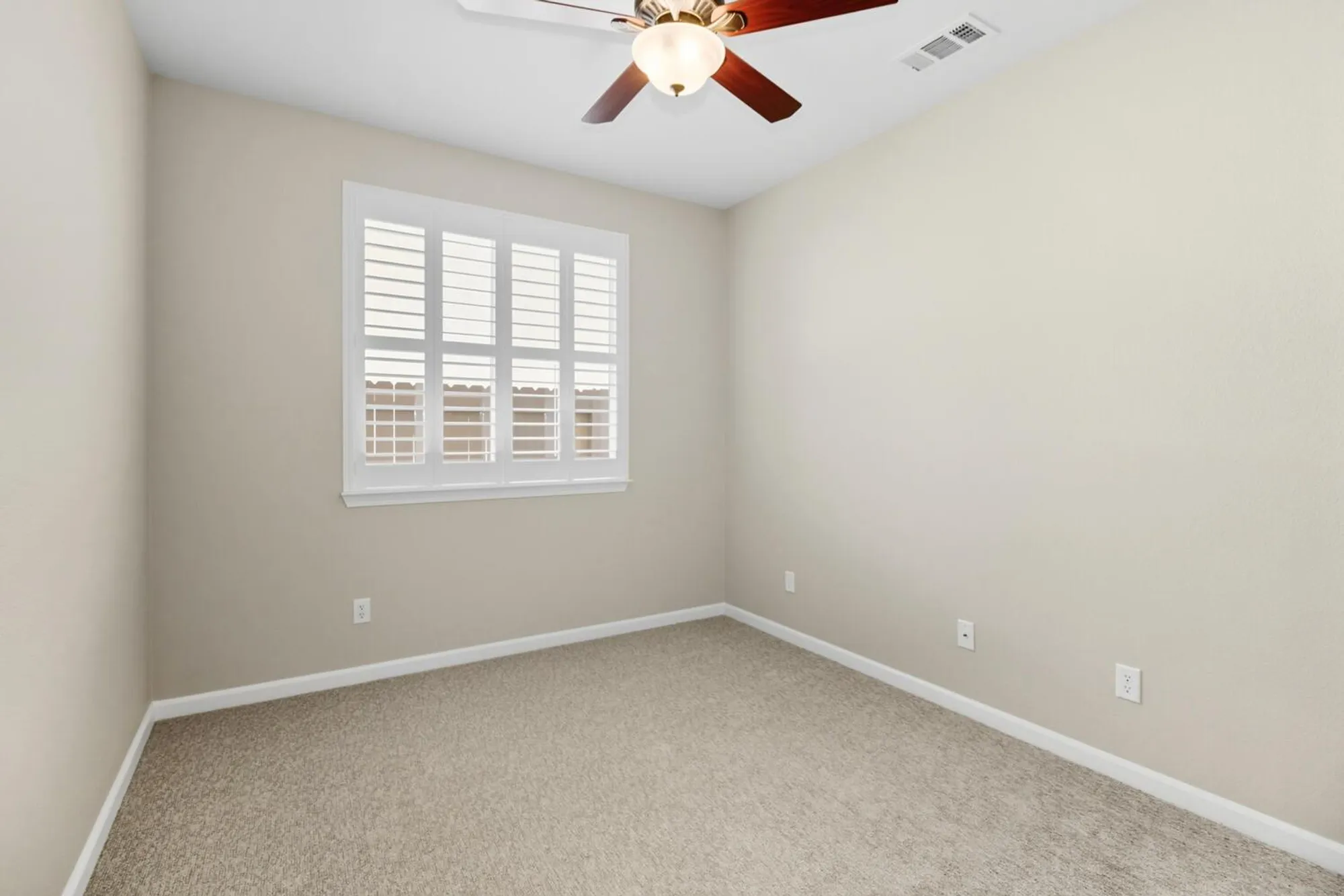 Property Slideshow image 32 of 62 | 7409 rothschild ct, Elk Grove, CA, 95757