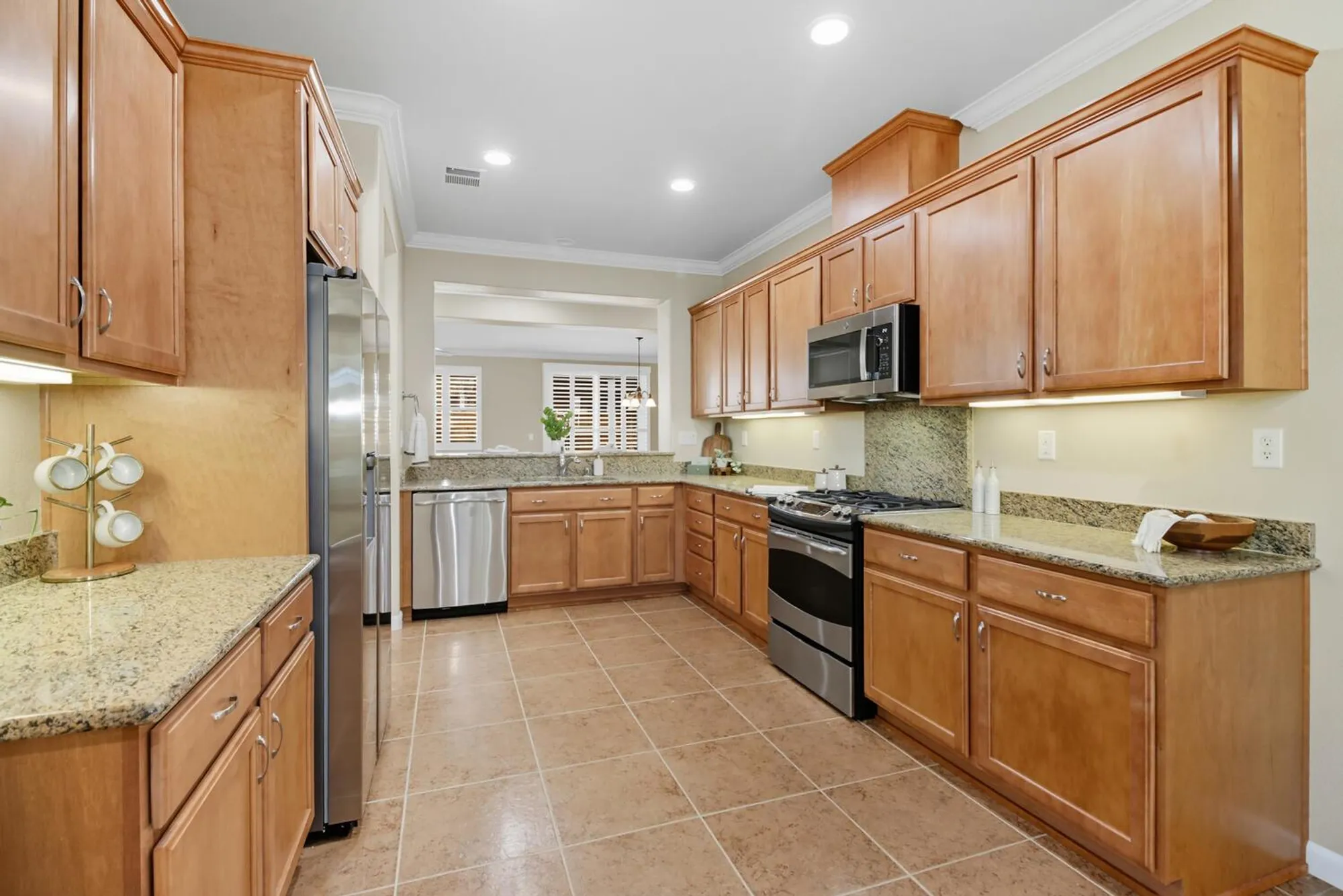 Property Slideshow image 17 of 62 | 7409 rothschild ct, Elk Grove, CA, 95757