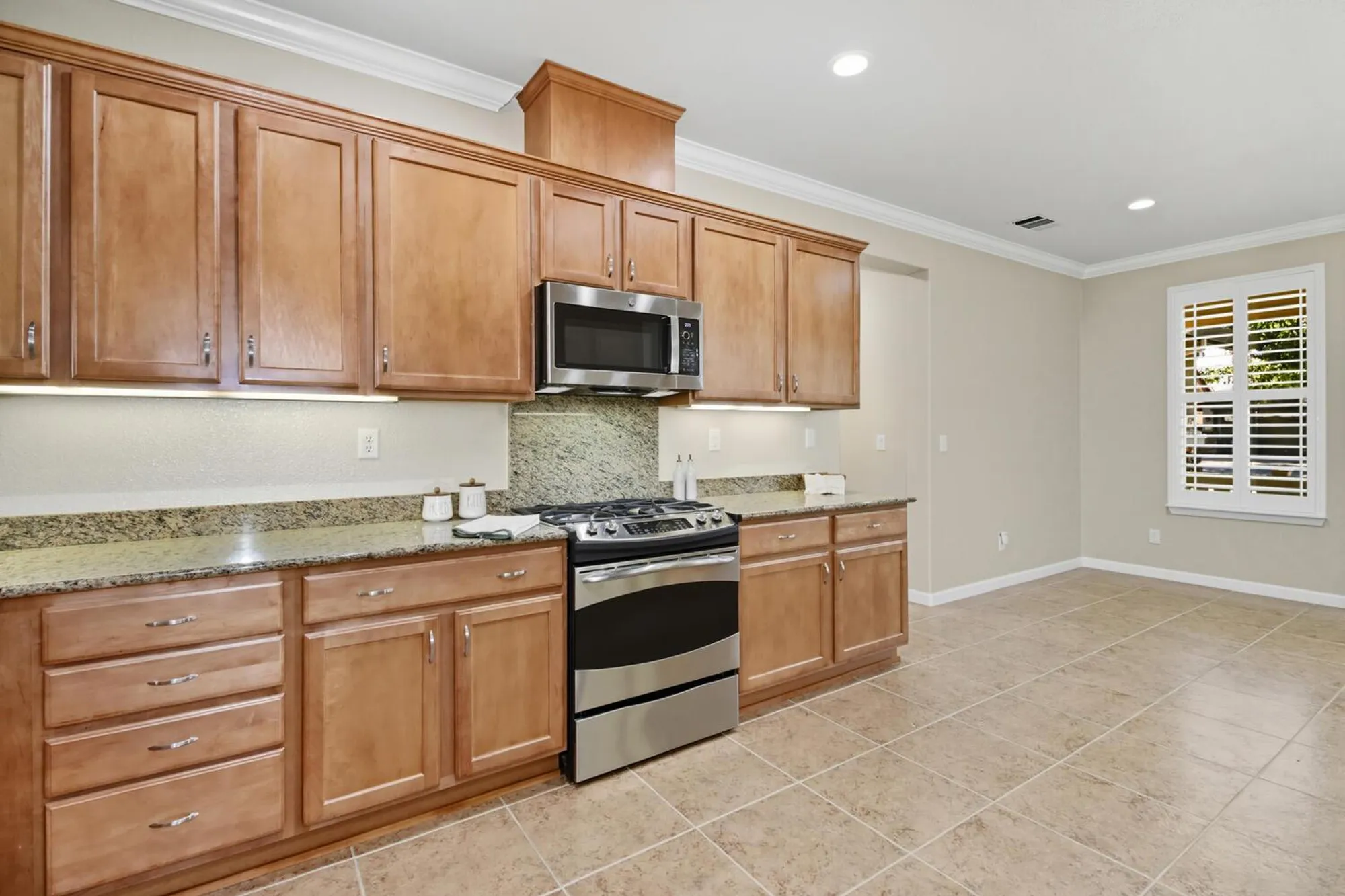Property Slideshow image 12 of 62 | 7409 rothschild ct, Elk Grove, CA, 95757