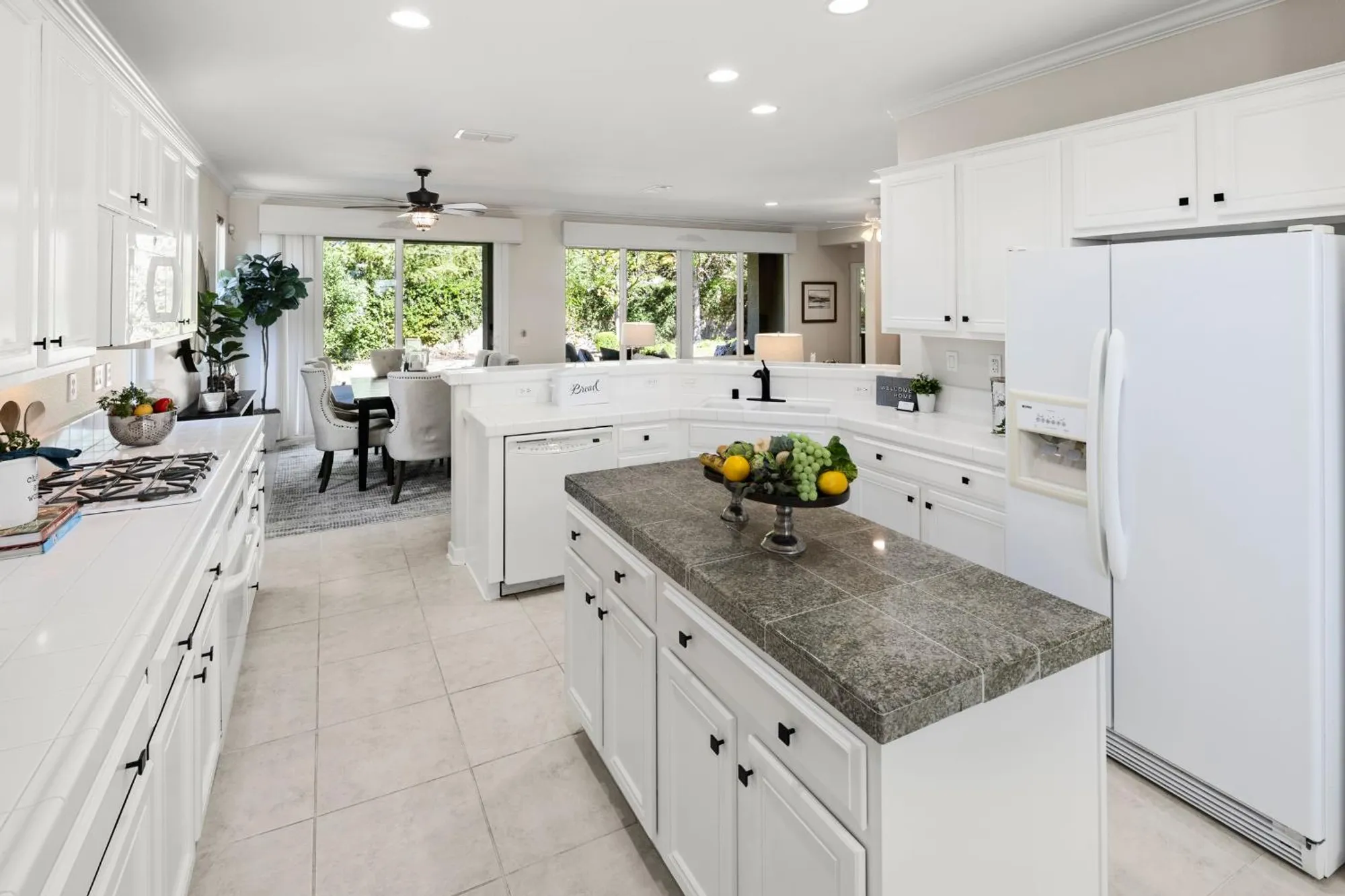 Property Slideshow image 11 of 44 | 3113 black hawk ln, Lincoln, CA, 95648