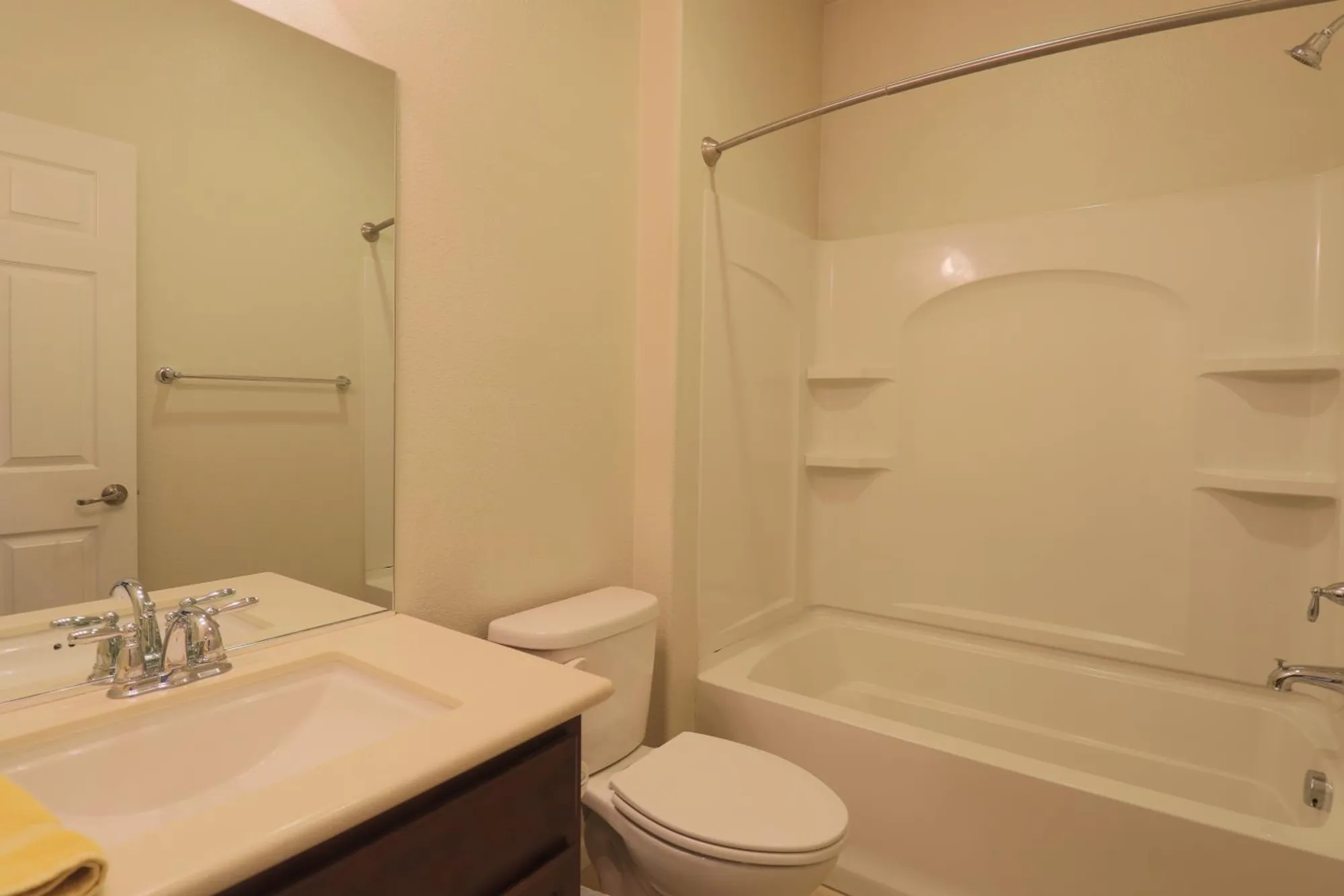 Property Slideshow image 14 of 22 | 1672 arbor brook dr, Manteca, CA, 95336