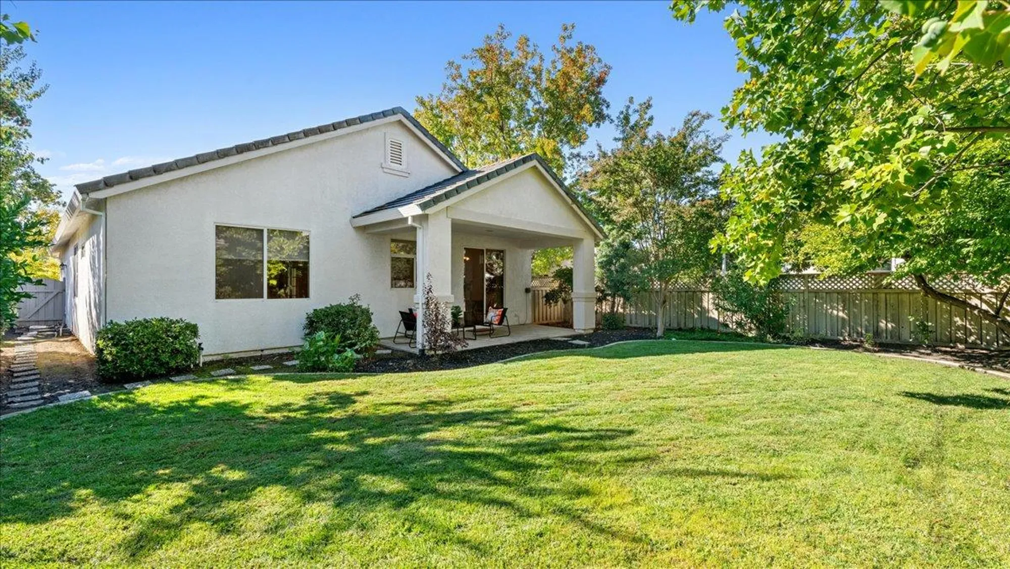 Property Slideshow image 22 of 23 | 301 wagonmaster ct, Roseville, CA, 95747