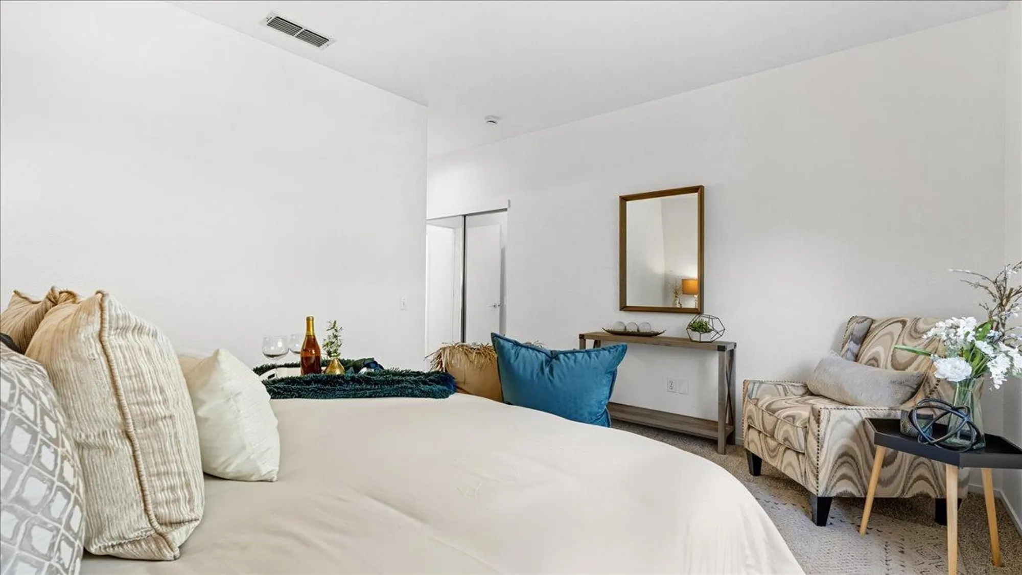 Property Slideshow image 16 of 23 | 301 wagonmaster ct, Roseville, CA, 95747