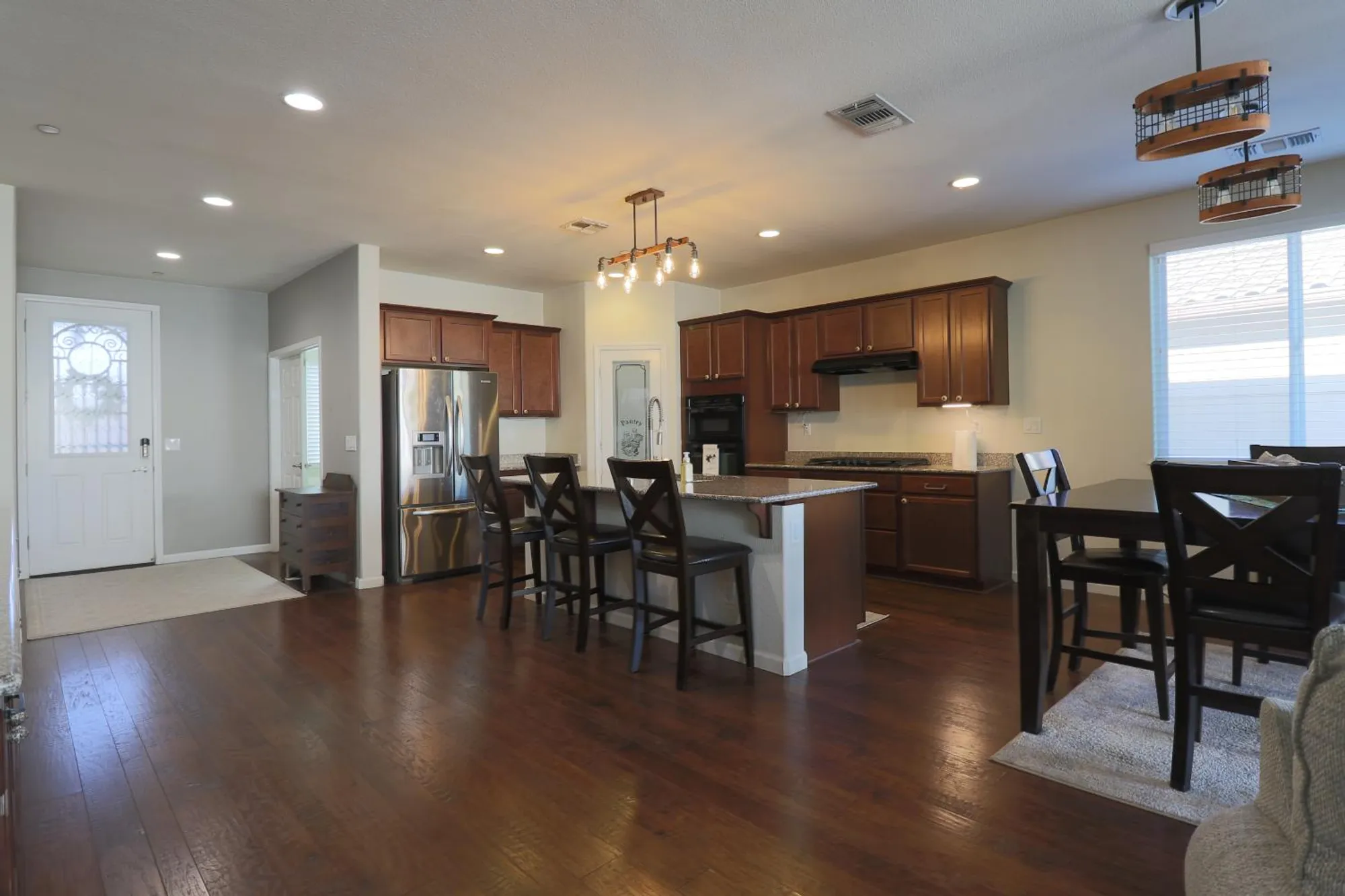 Property Slideshow image 4 of 22 | 1672 arbor brook dr, Manteca, CA, 95336