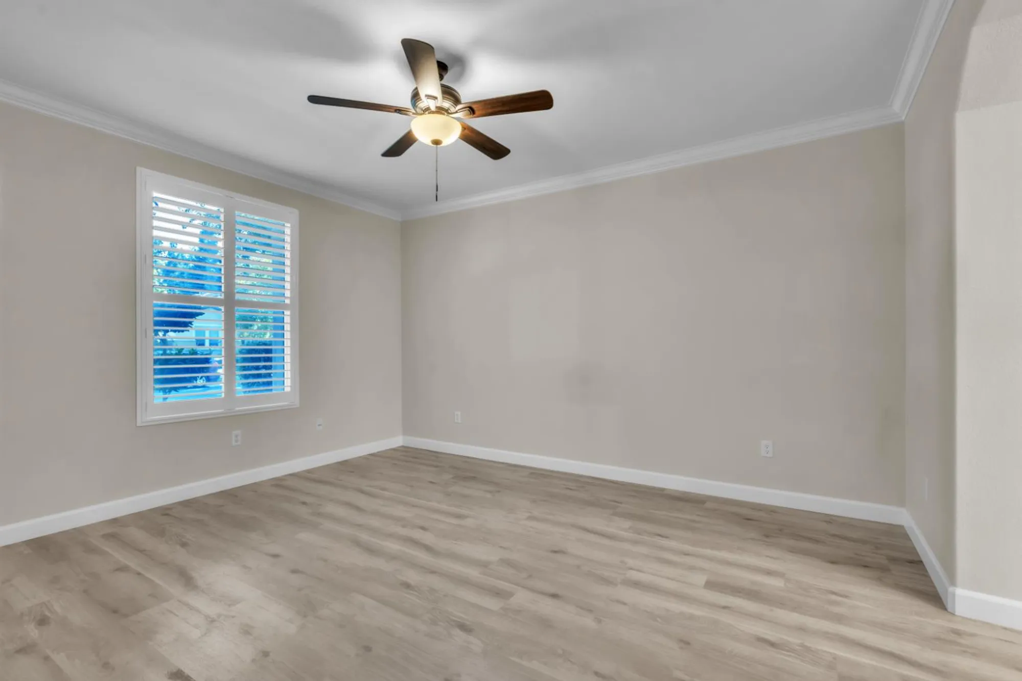 Property Slideshow image 14 of 39 | 360 mill valley cir, Sacramento, CA, 95835