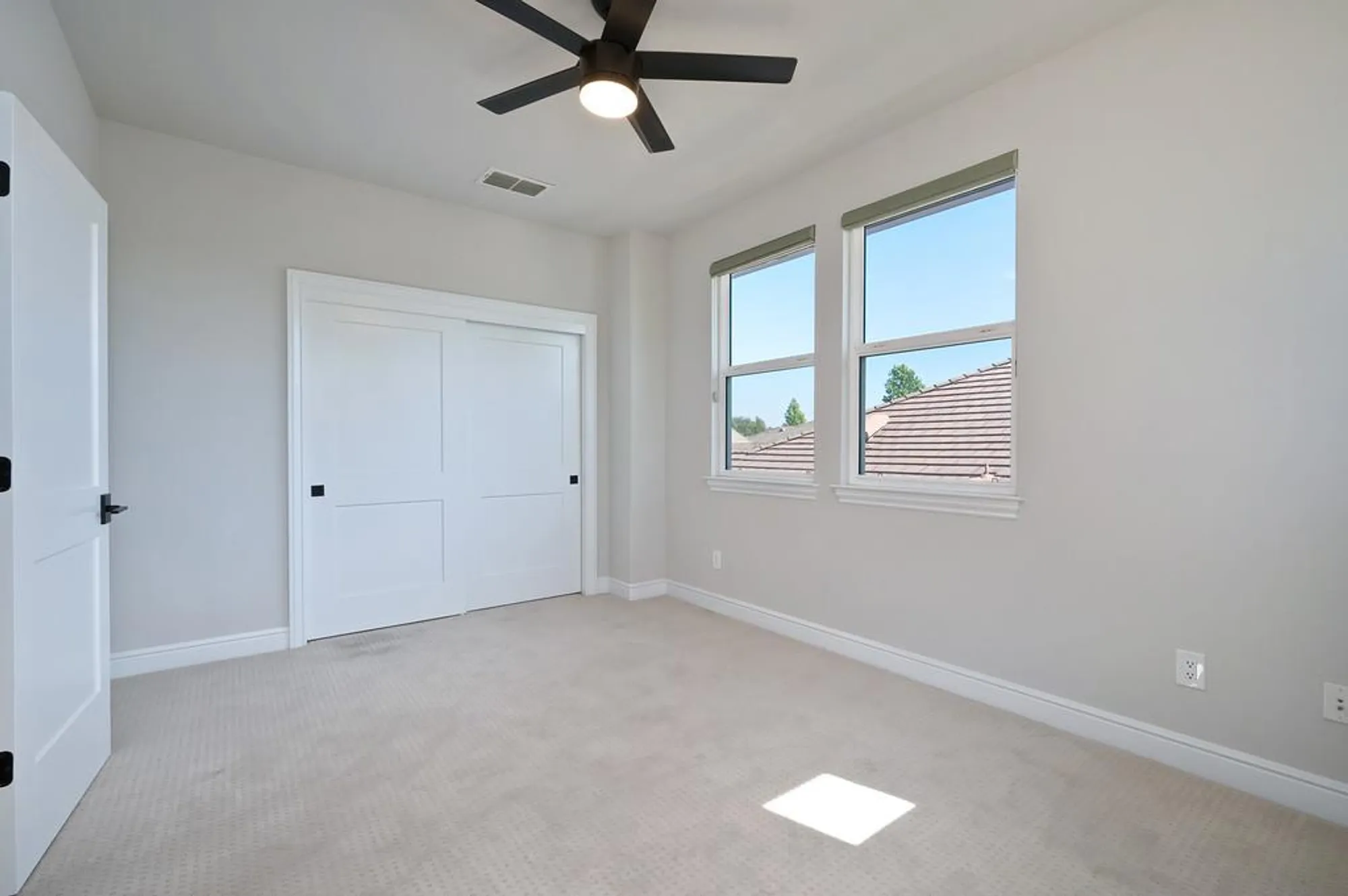 Property Slideshow image 31 of 64 | 2721 aspen valley ln, Sacramento, CA, 95835
