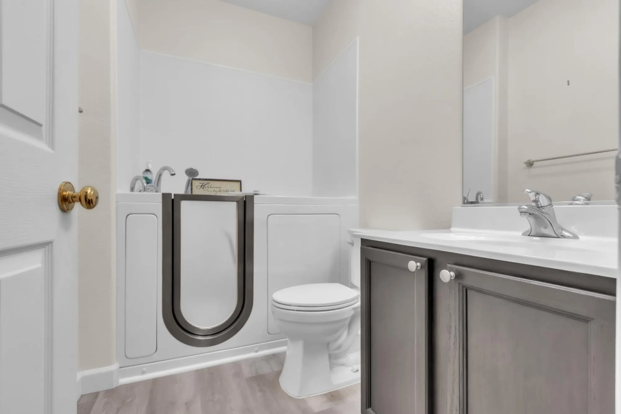 Property Slideshow image 13 of 39 | 360 mill valley cir, Sacramento, CA, 95835