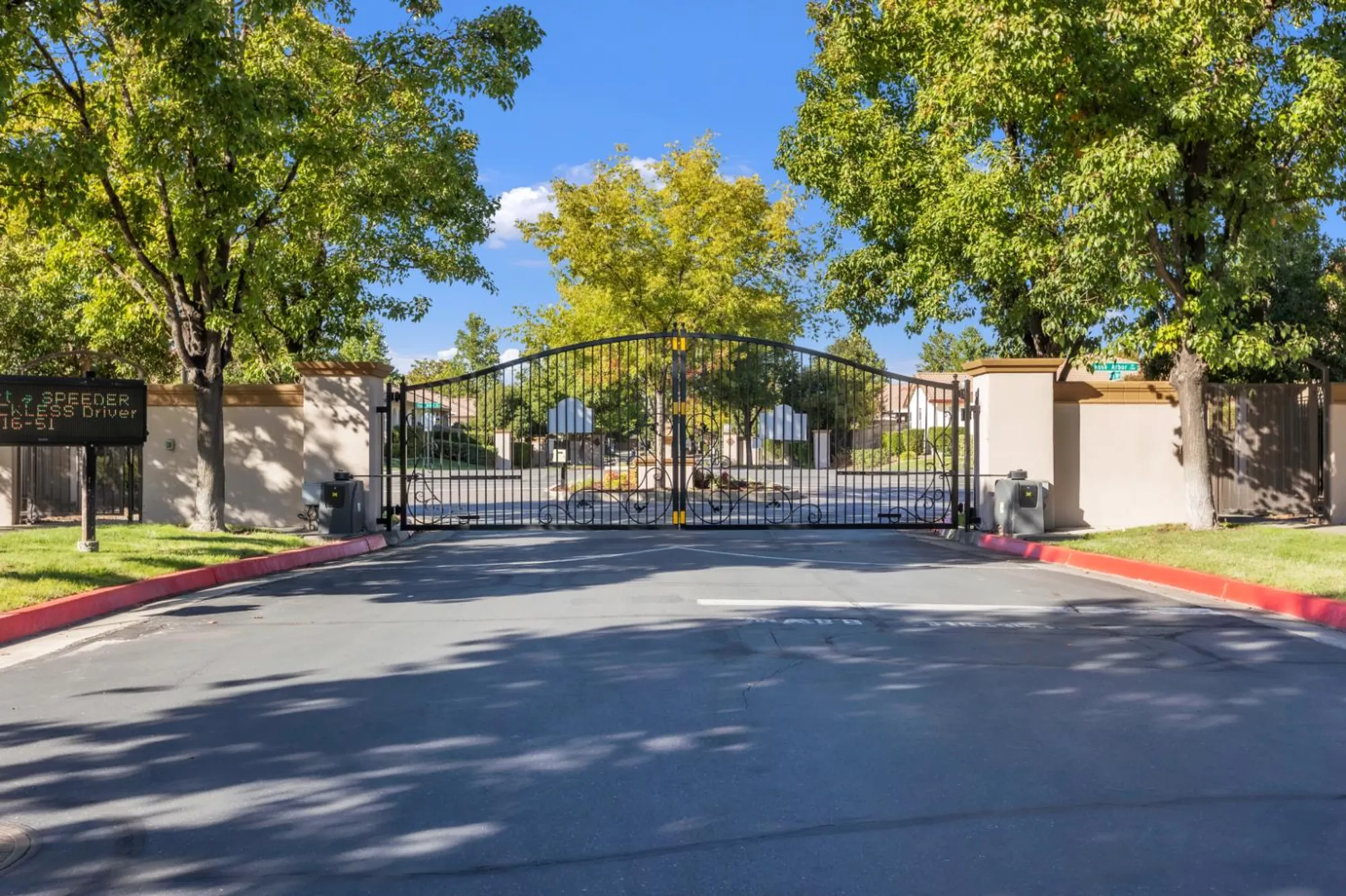 Property Slideshow image 25 of 39 | 360 mill valley cir, Sacramento, CA, 95835