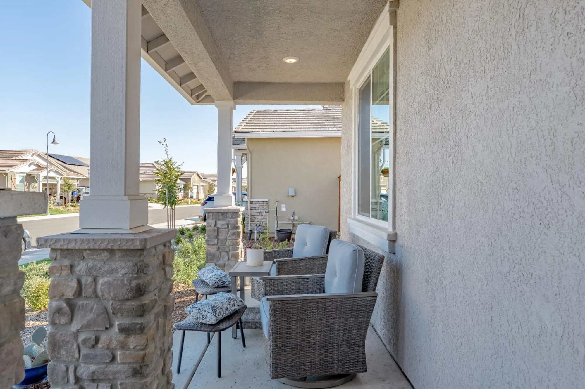 Property Slideshow image 4 of 39 | 1543 red lake way, Lincoln, CA, 95648