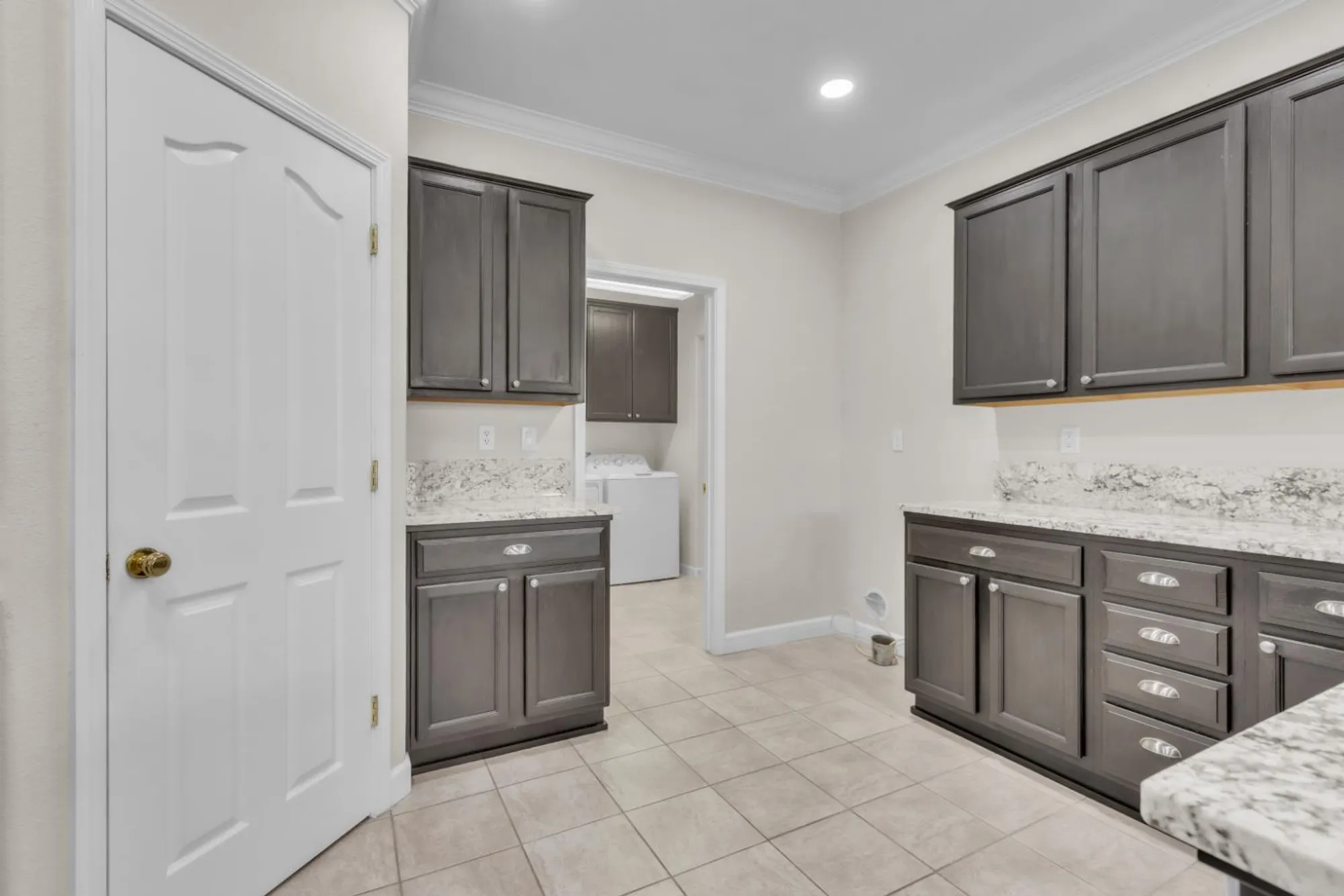 Property Slideshow image 6 of 39 | 360 mill valley cir, Sacramento, CA, 95835