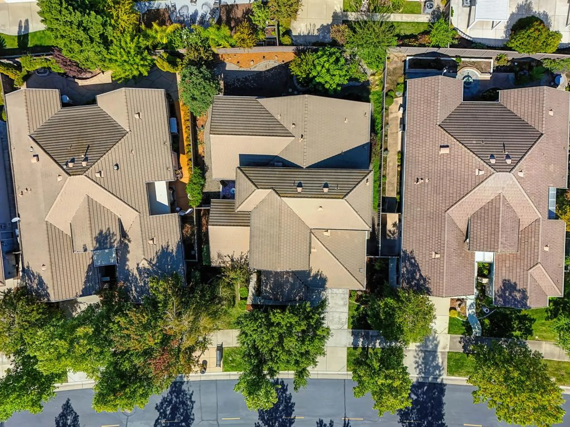 Property Slideshow image 54 of 64 | 2721 aspen valley ln, Sacramento, CA, 95835