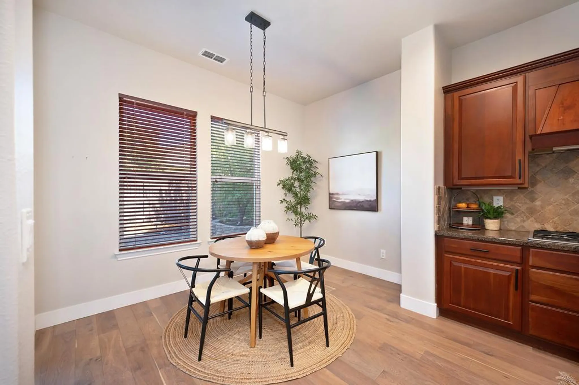 Property Slideshow image 18 of 64 | 2721 aspen valley ln, Sacramento, CA, 95835