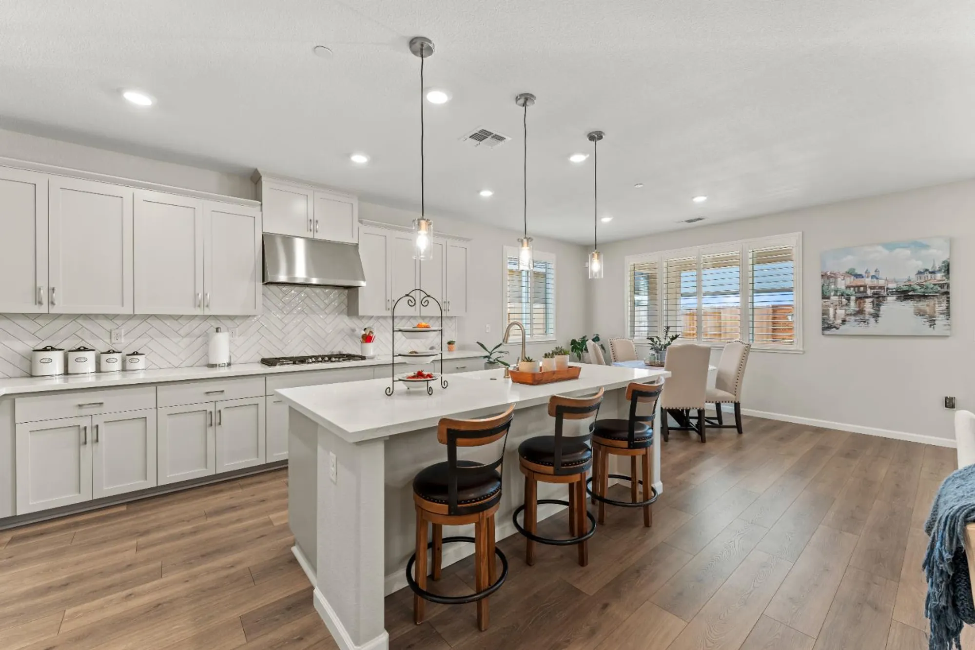 Property Slideshow image 13 of 39 | 1543 red lake way, Lincoln, CA, 95648