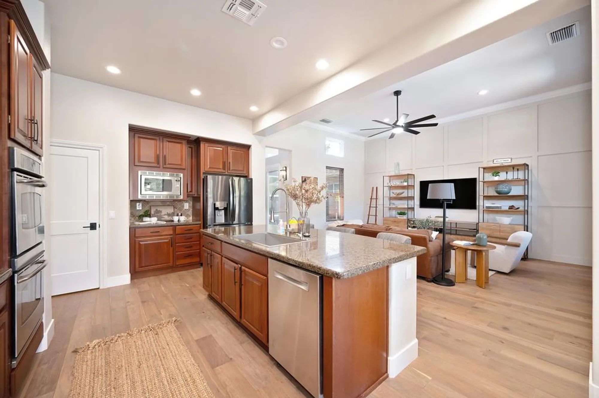 Property Slideshow image 16 of 64 | 2721 aspen valley ln, Sacramento, CA, 95835