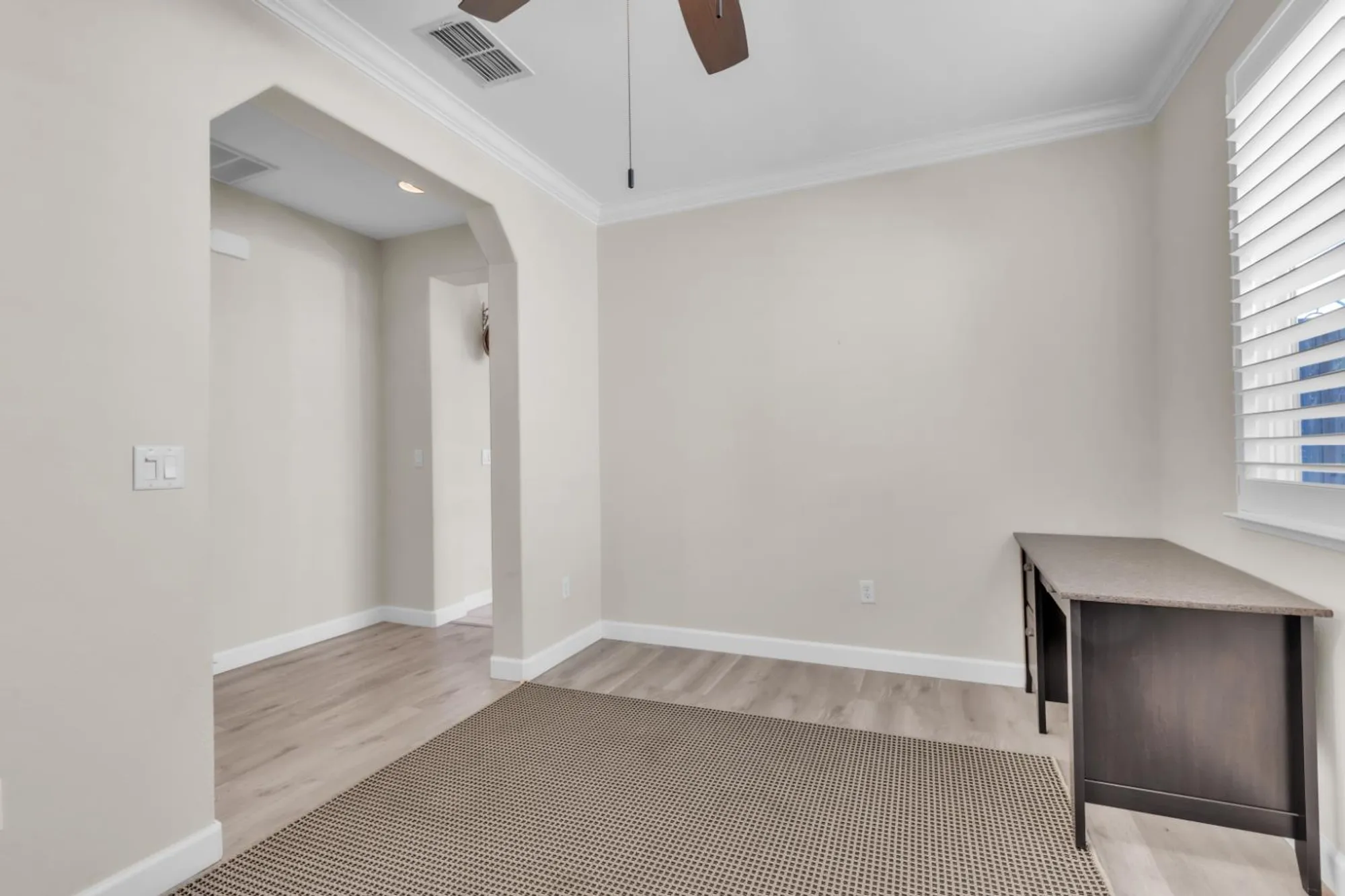 Property Slideshow image 10 of 39 | 360 mill valley cir, Sacramento, CA, 95835