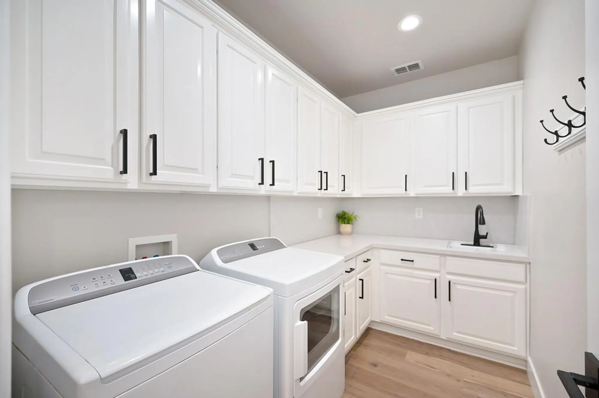 Property Slideshow image 22 of 64 | 2721 aspen valley ln, Sacramento, CA, 95835