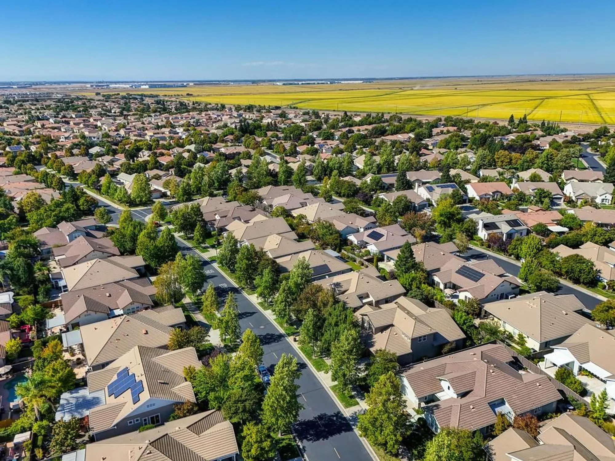 Property Slideshow image 55 of 64 | 2721 aspen valley ln, Sacramento, CA, 95835