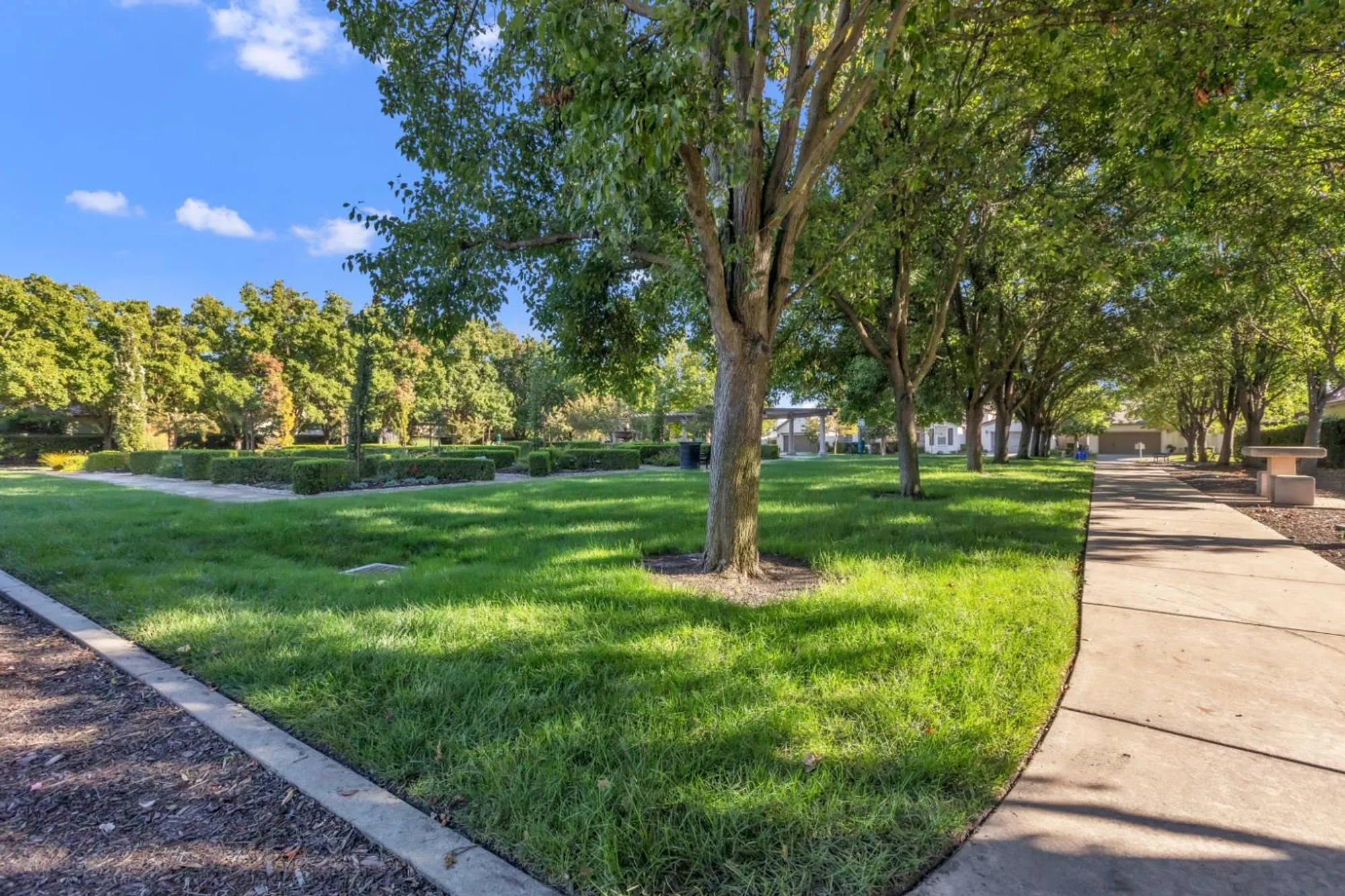 Property Slideshow image 28 of 39 | 360 mill valley cir, Sacramento, CA, 95835