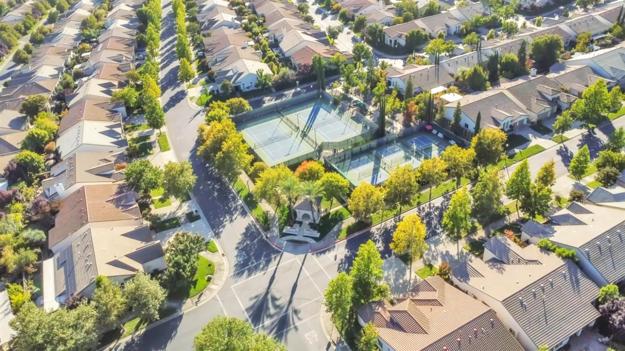 Property Slideshow image 34 of 39 | 360 mill valley cir, Sacramento, CA, 95835