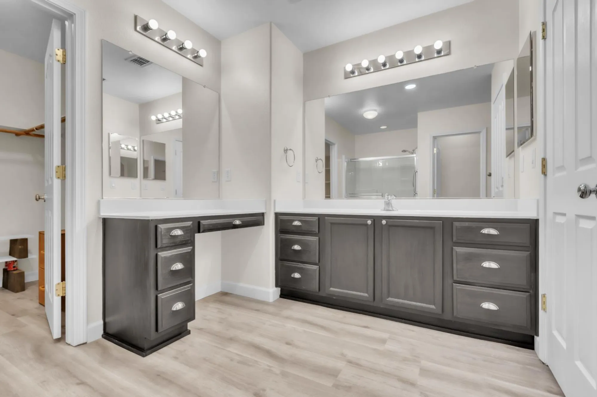 Property Slideshow image 18 of 39 | 360 mill valley cir, Sacramento, CA, 95835