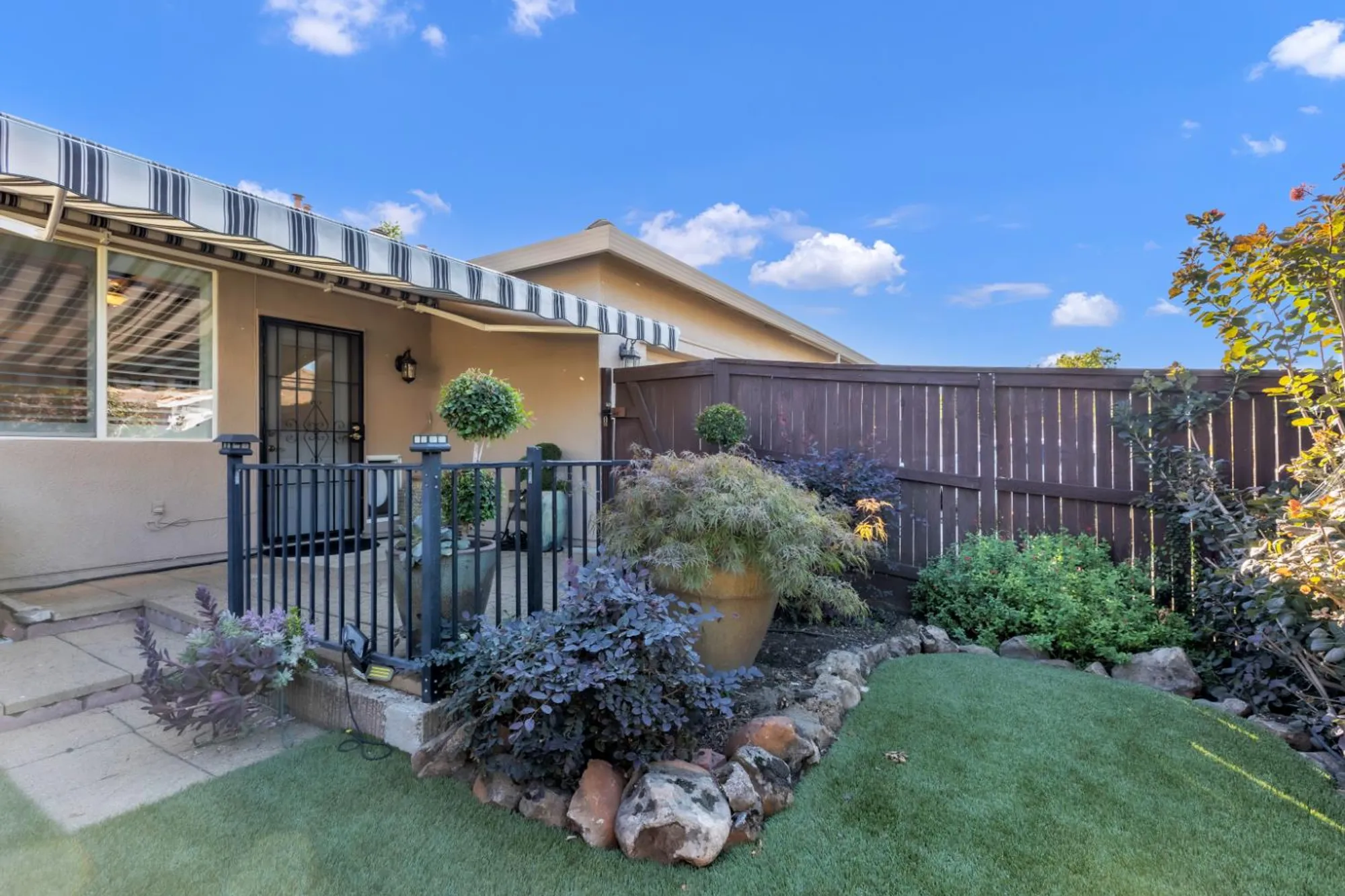 Property Slideshow image 23 of 39 | 360 mill valley cir, Sacramento, CA, 95835