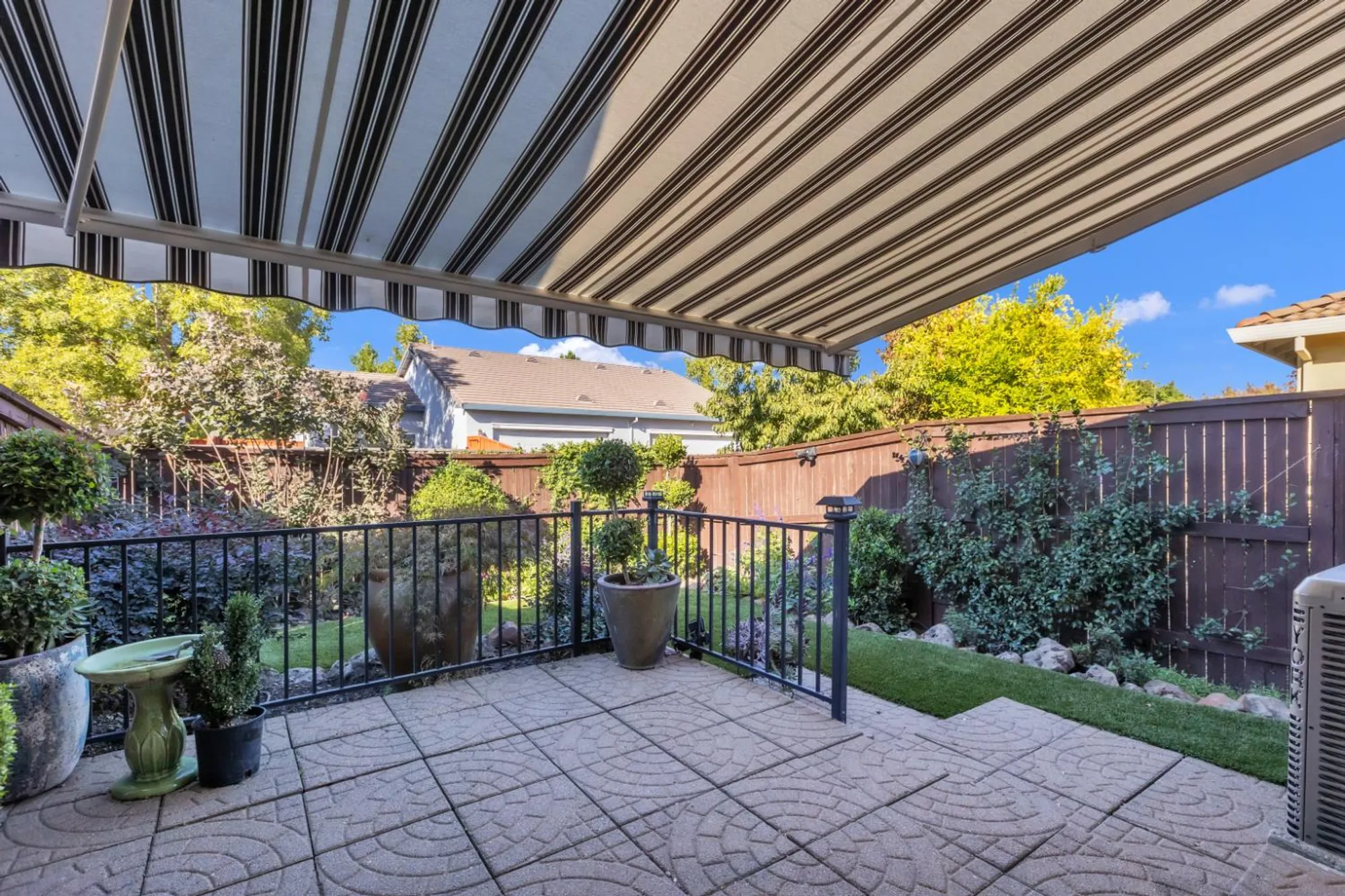 Property Slideshow image 21 of 39 | 360 mill valley cir, Sacramento, CA, 95835