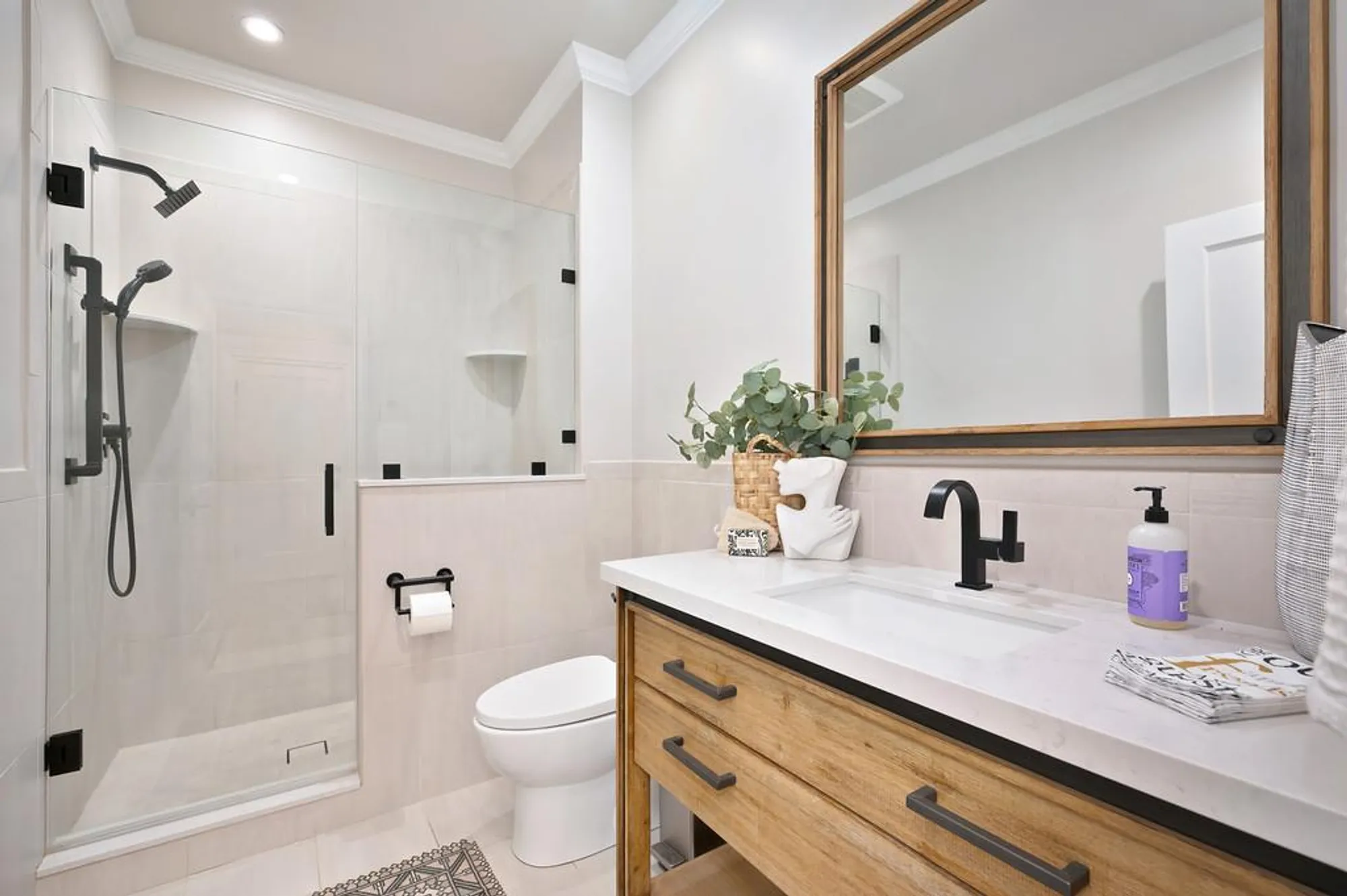 Property Slideshow image 23 of 64 | 2721 aspen valley ln, Sacramento, CA, 95835