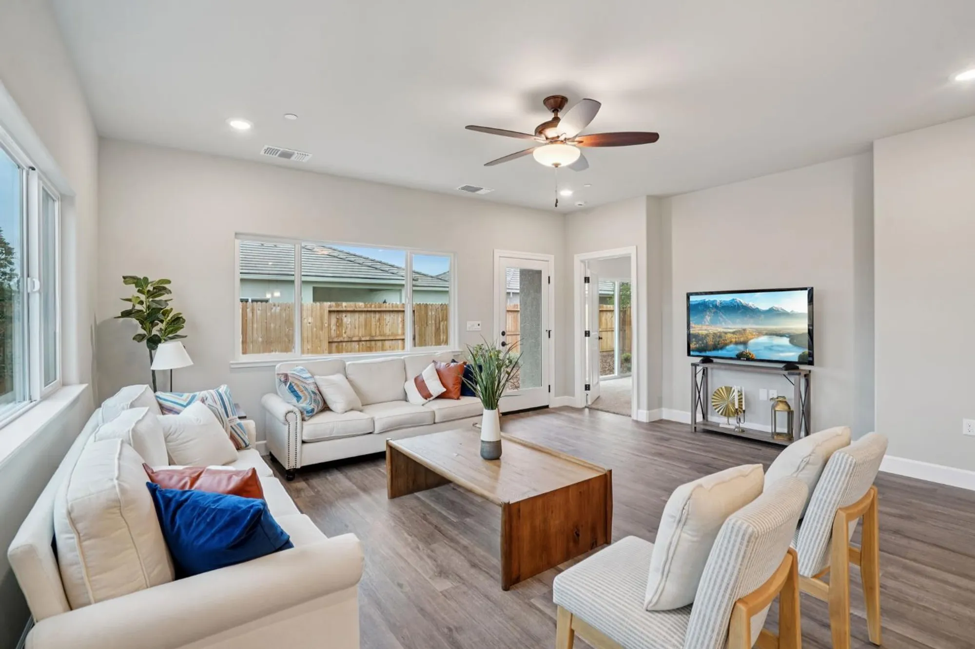 Property Slideshow image 11 of 17 | 1125 nicklaus rd, Galt, CA, 95632