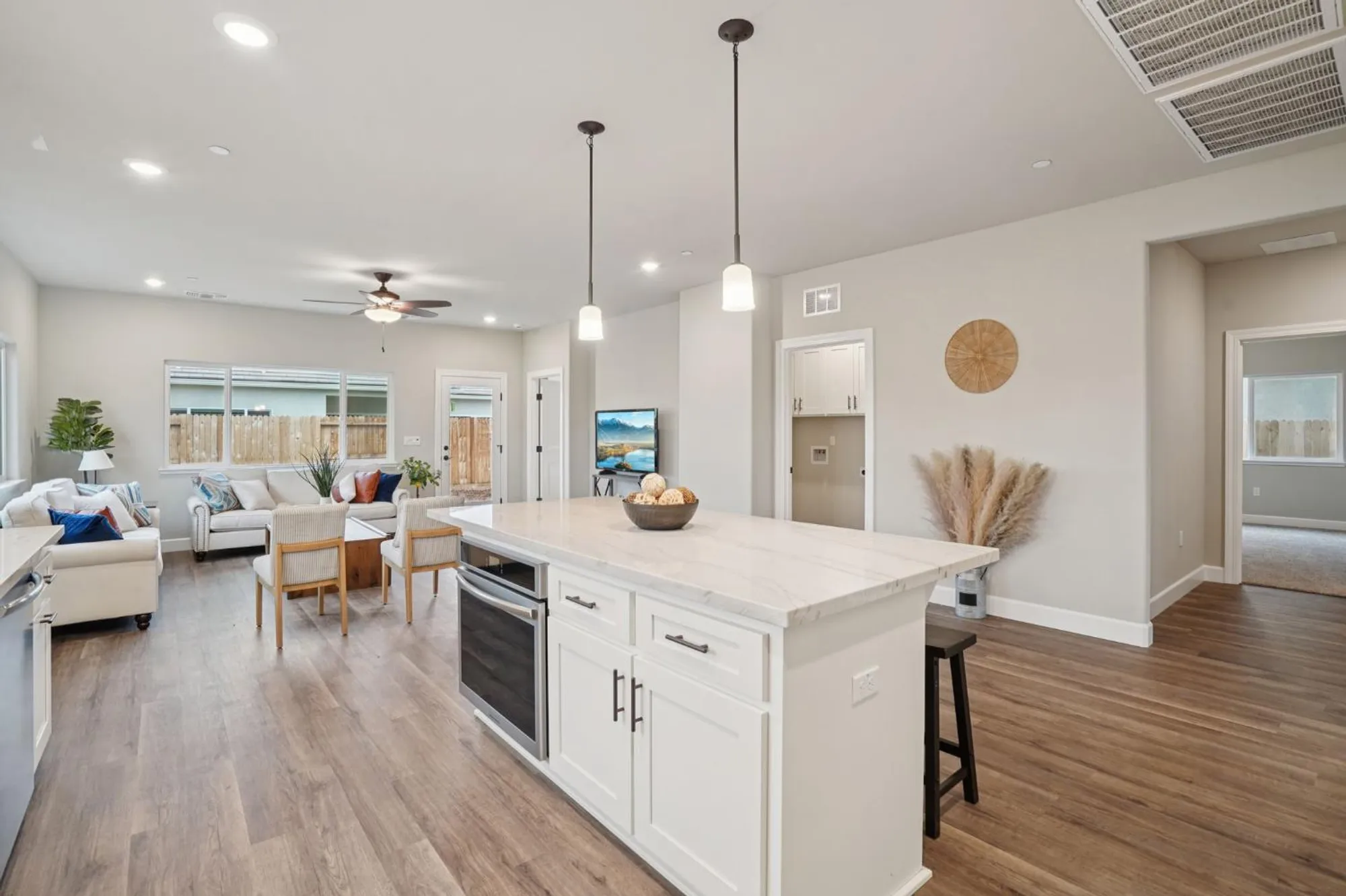 Property Slideshow image 6 of 17 | 1125 nicklaus rd, Galt, CA, 95632