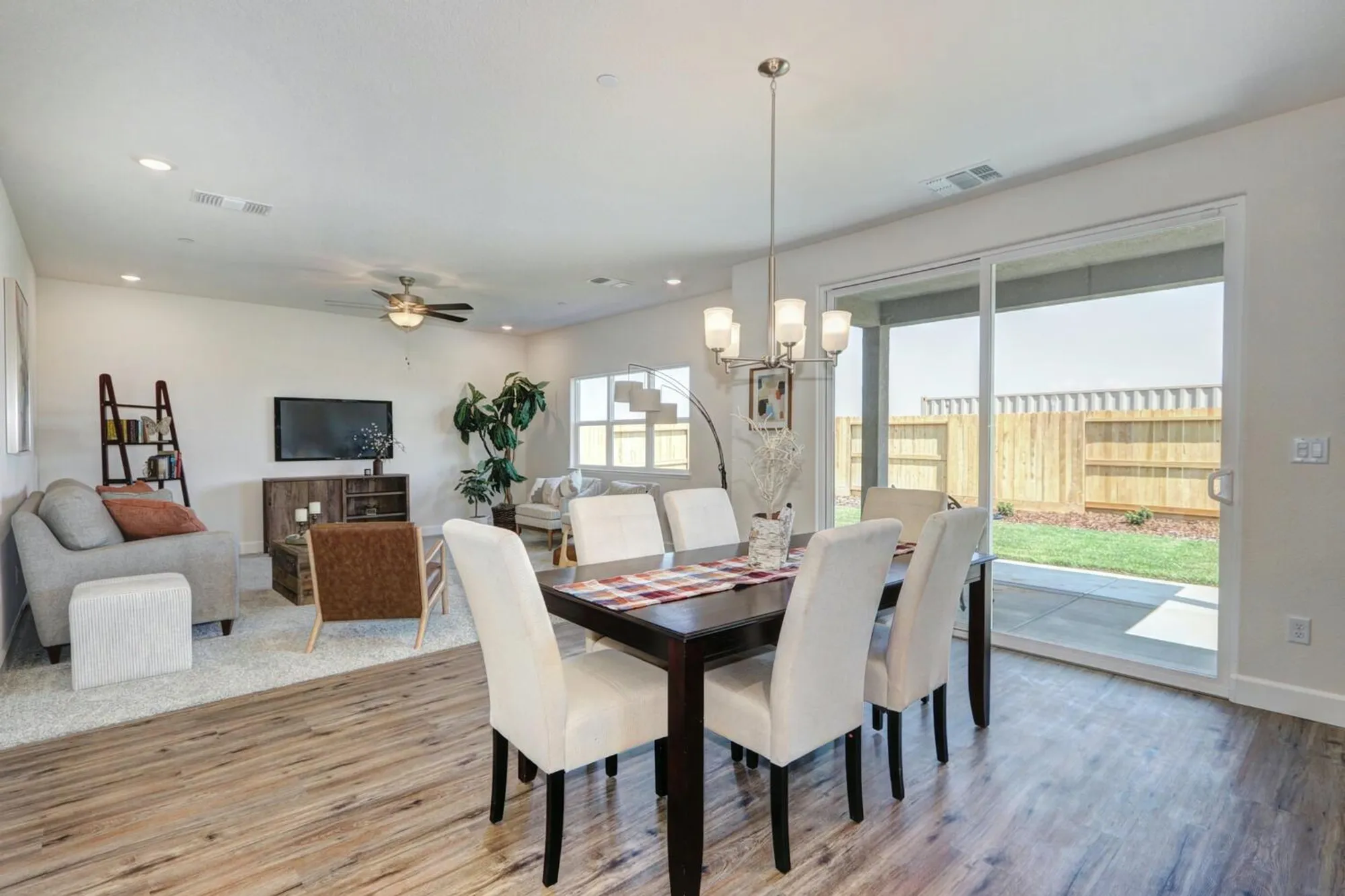 Property Slideshow image 8 of 21 | 1133 nicklaus rd, Galt, CA, 95632