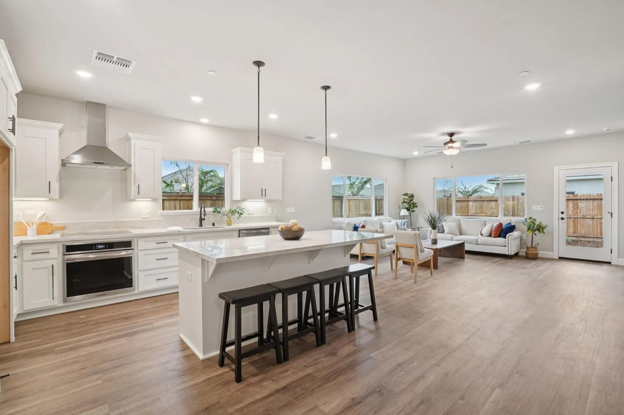 Property Slideshow image 7 of 17 | 1125 nicklaus rd, Galt, CA, 95632