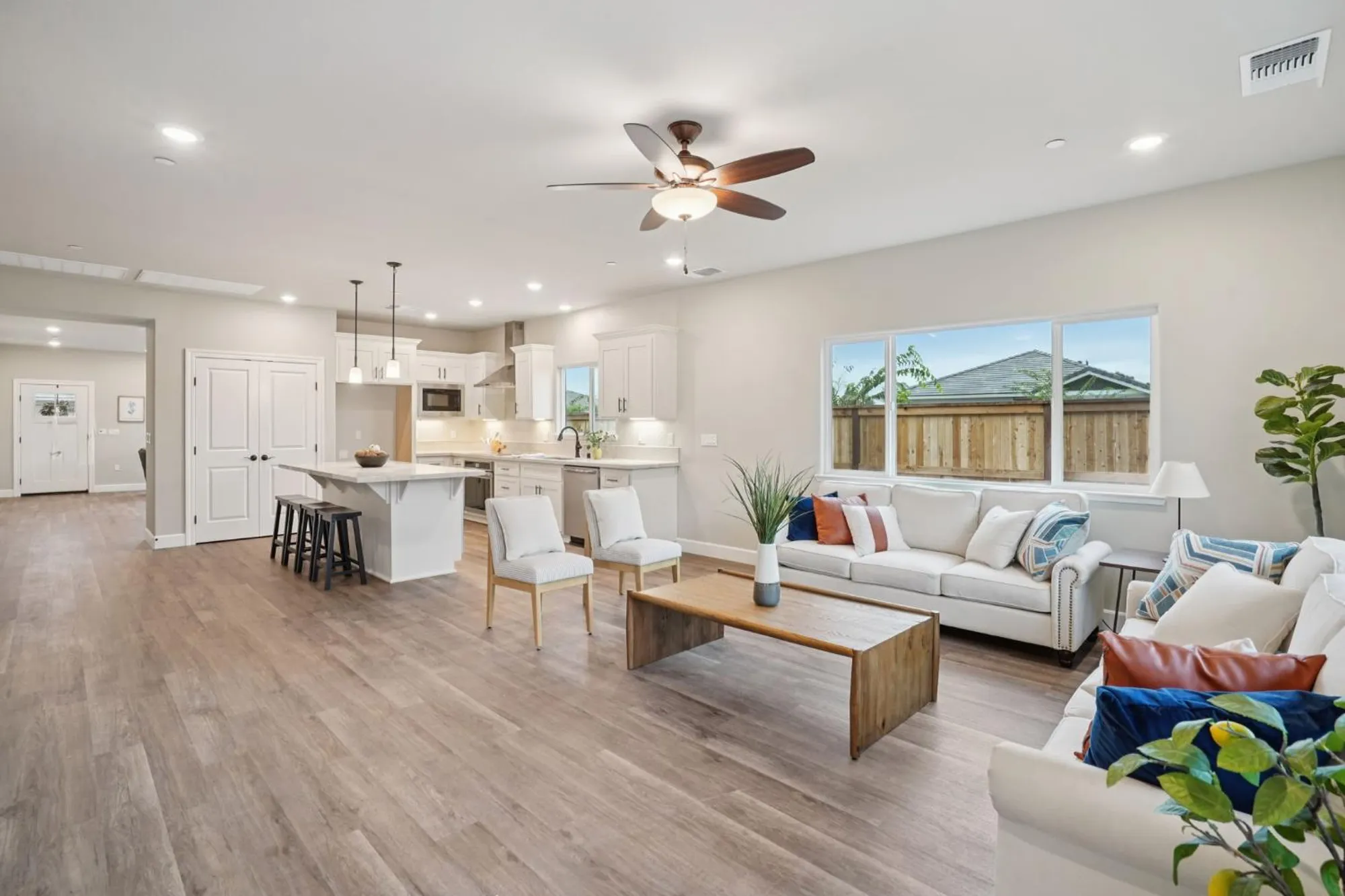 Property Slideshow image 9 of 17 | 1125 nicklaus rd, Galt, CA, 95632