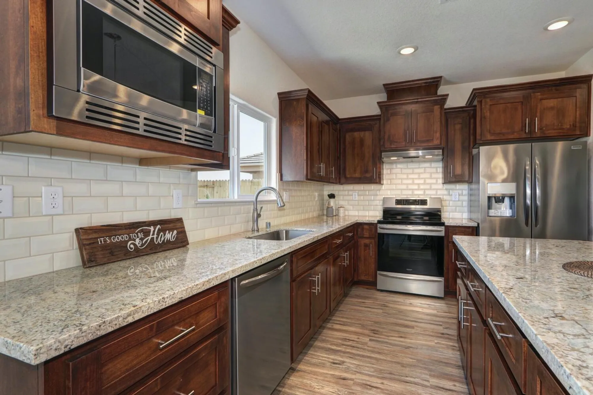 Property Slideshow image 13 of 21 | 1133 nicklaus rd, Galt, CA, 95632