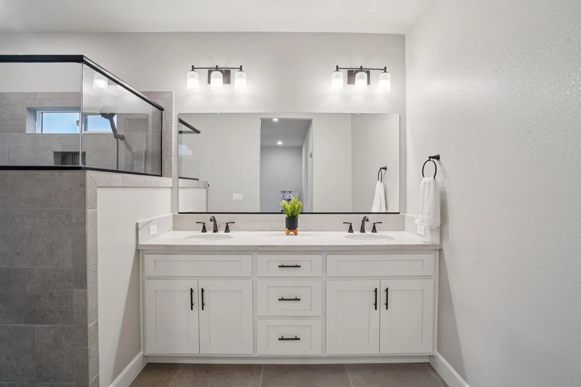 Property Slideshow image 15 of 17 | 1125 nicklaus rd, Galt, CA, 95632