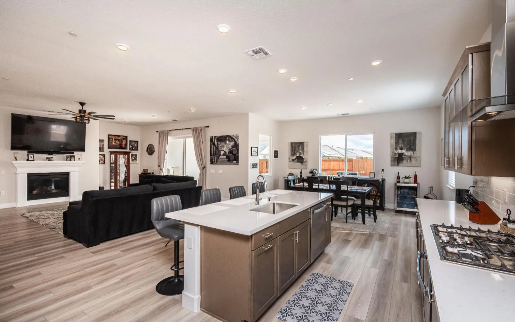 Property Slideshow image 31 of 78 | 8471 tulip ct, Roseville, CA, 95747