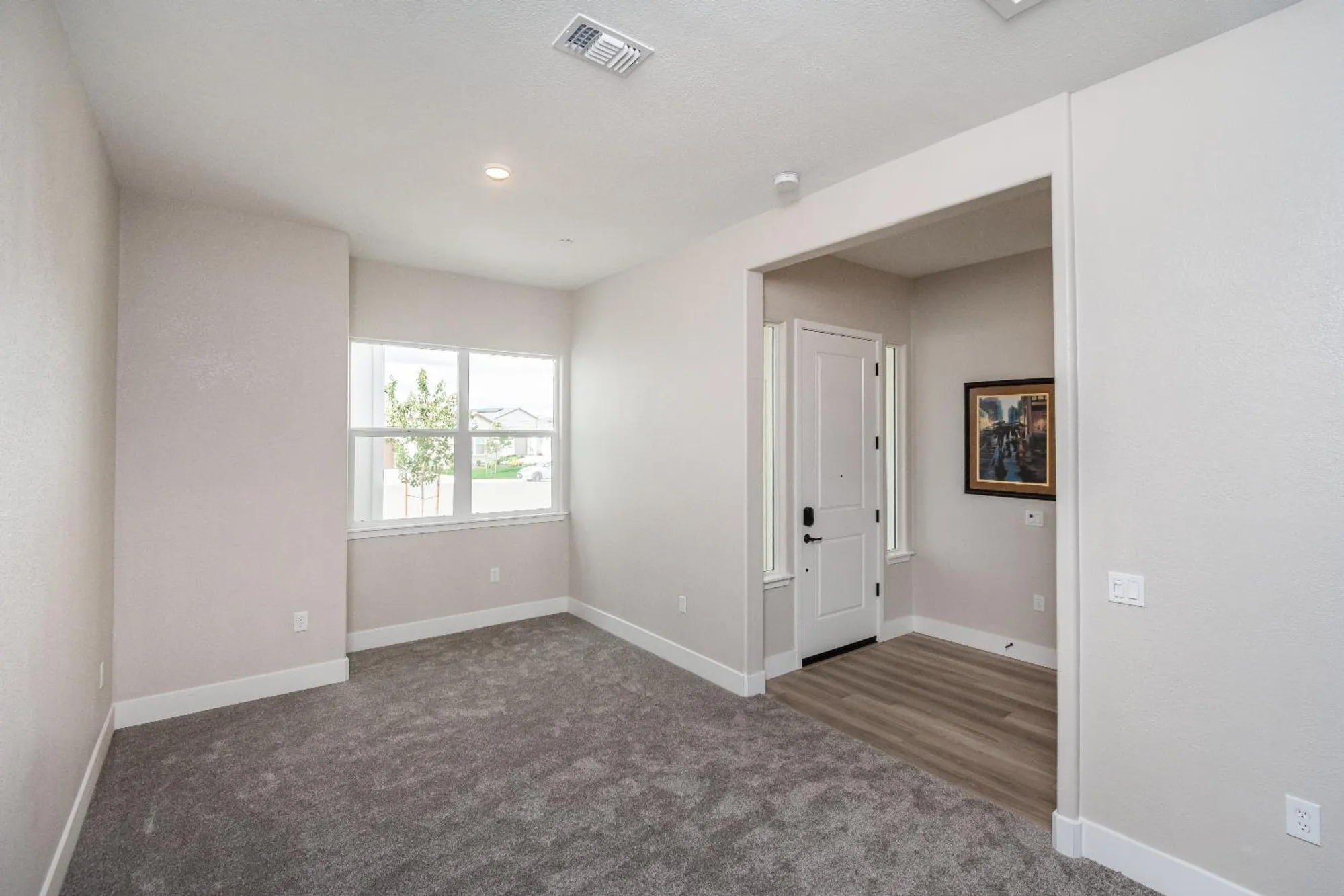 Property Slideshow image 9 of 78 | 8471 tulip ct, Roseville, CA, 95747