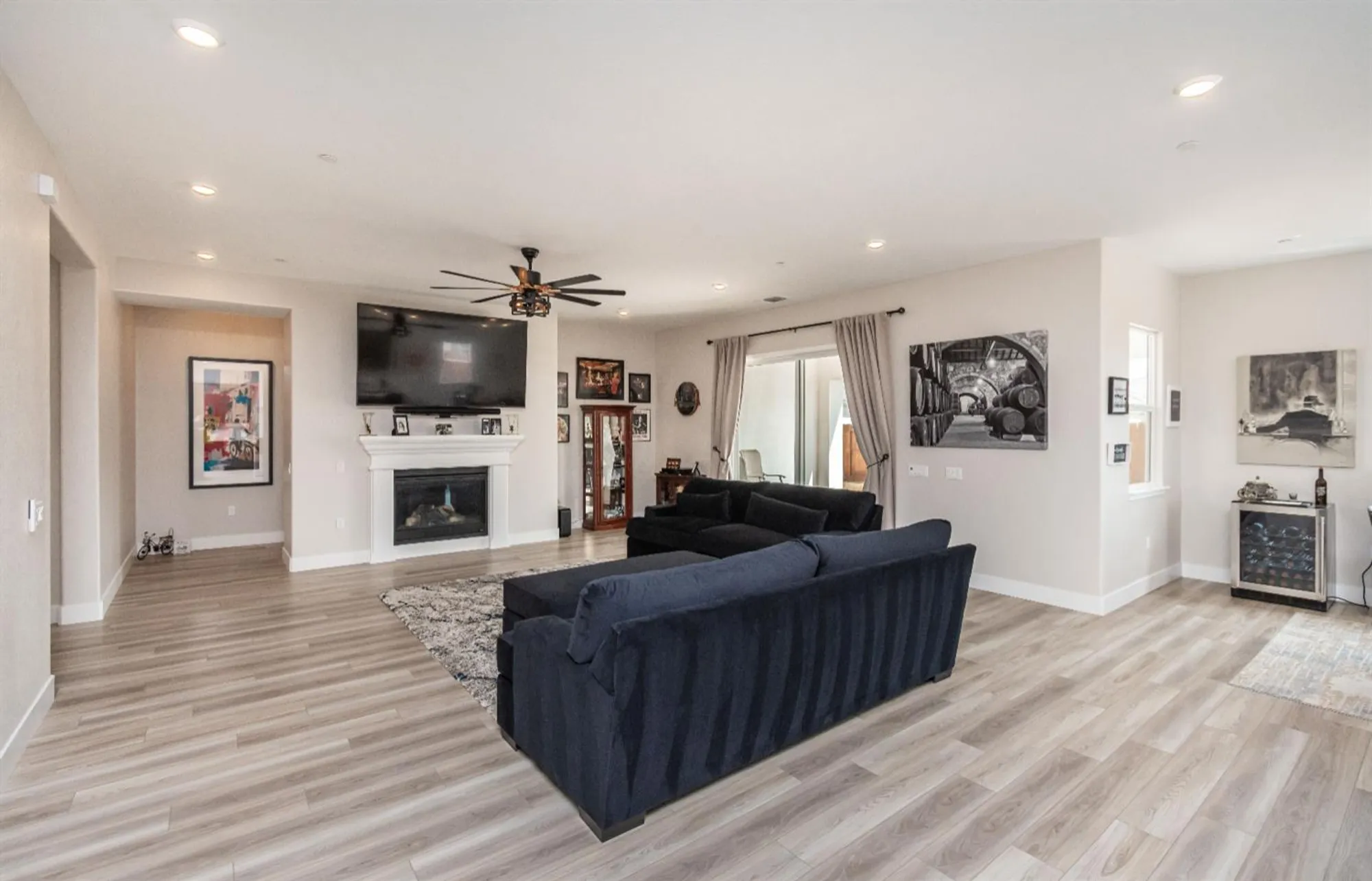 Property Slideshow image 19 of 78 | 8471 tulip ct, Roseville, CA, 95747