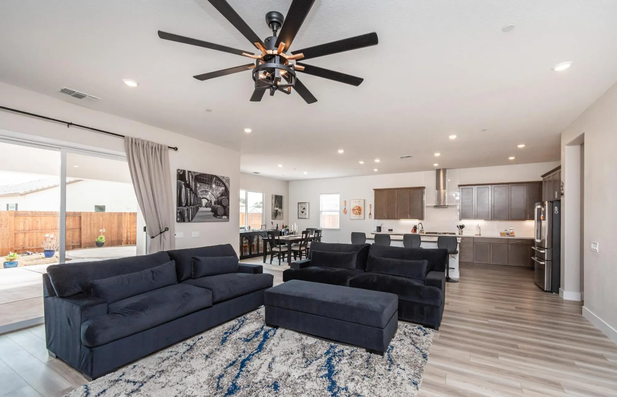 Property Slideshow image 14 of 78 | 8471 tulip ct, Roseville, CA, 95747