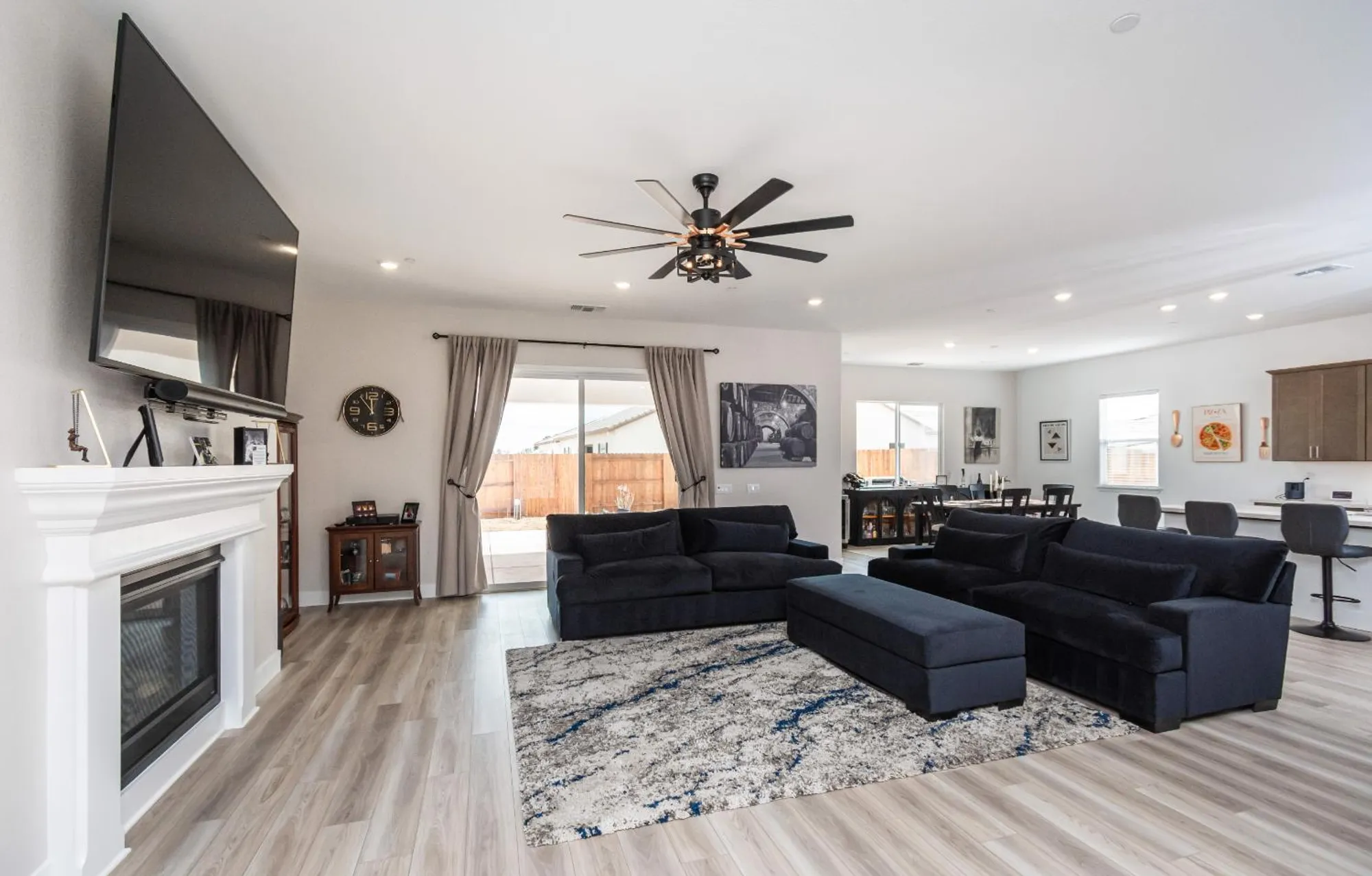 Property Slideshow image 13 of 78 | 8471 tulip ct, Roseville, CA, 95747