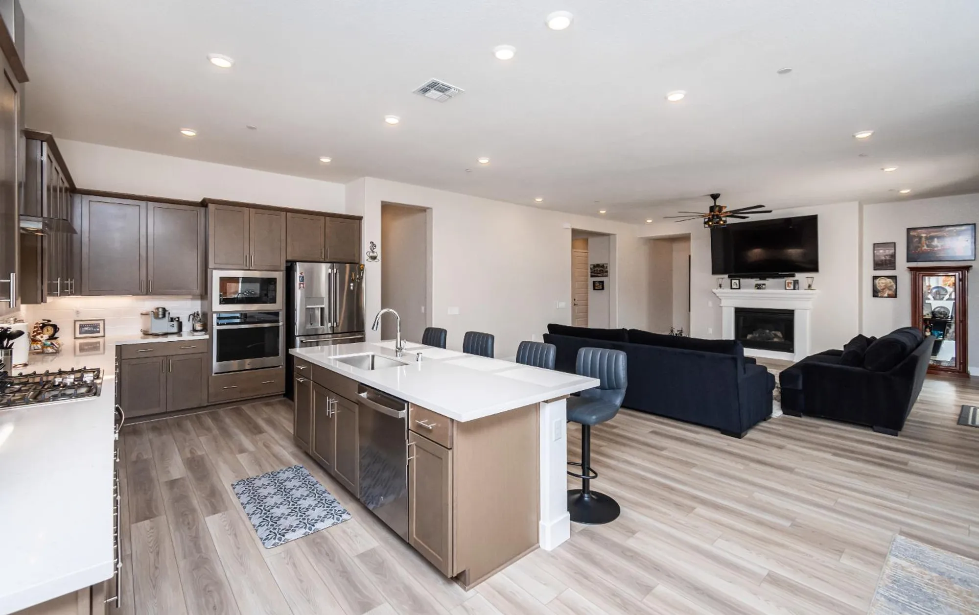 Property Slideshow image 26 of 78 | 8471 tulip ct, Roseville, CA, 95747