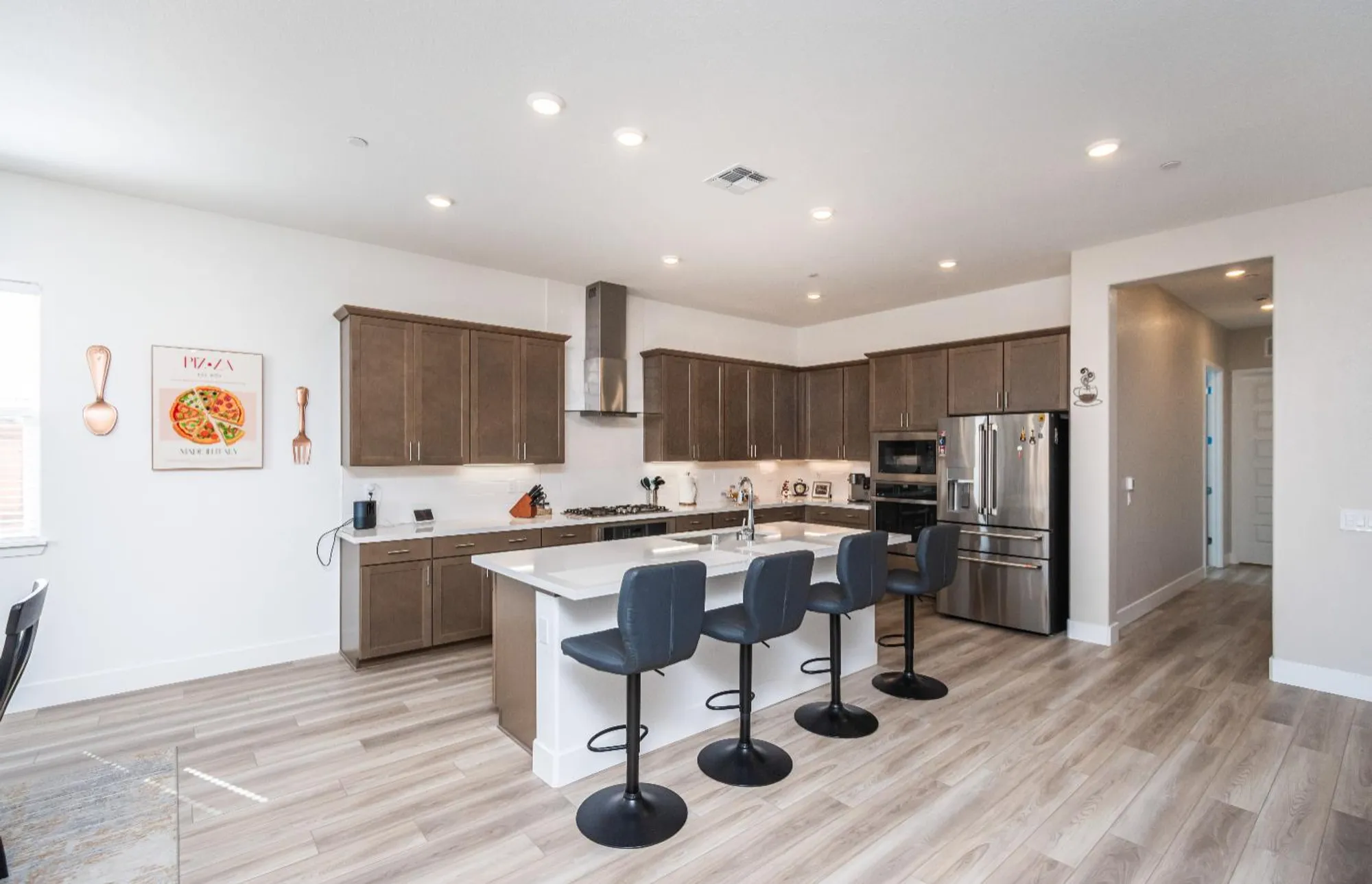 Property Slideshow image 25 of 78 | 8471 tulip ct, Roseville, CA, 95747